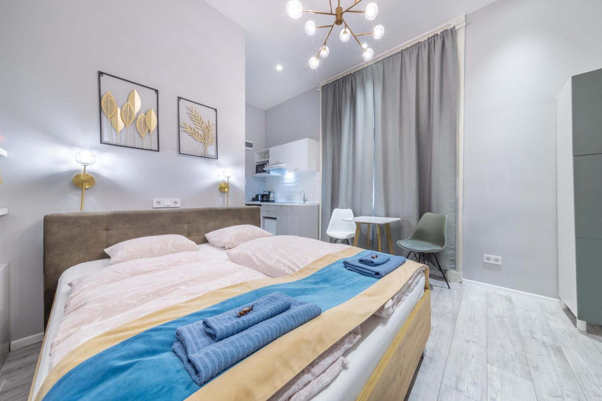 Apartment Js Modern Downtown Studios-self Check-in Budapest