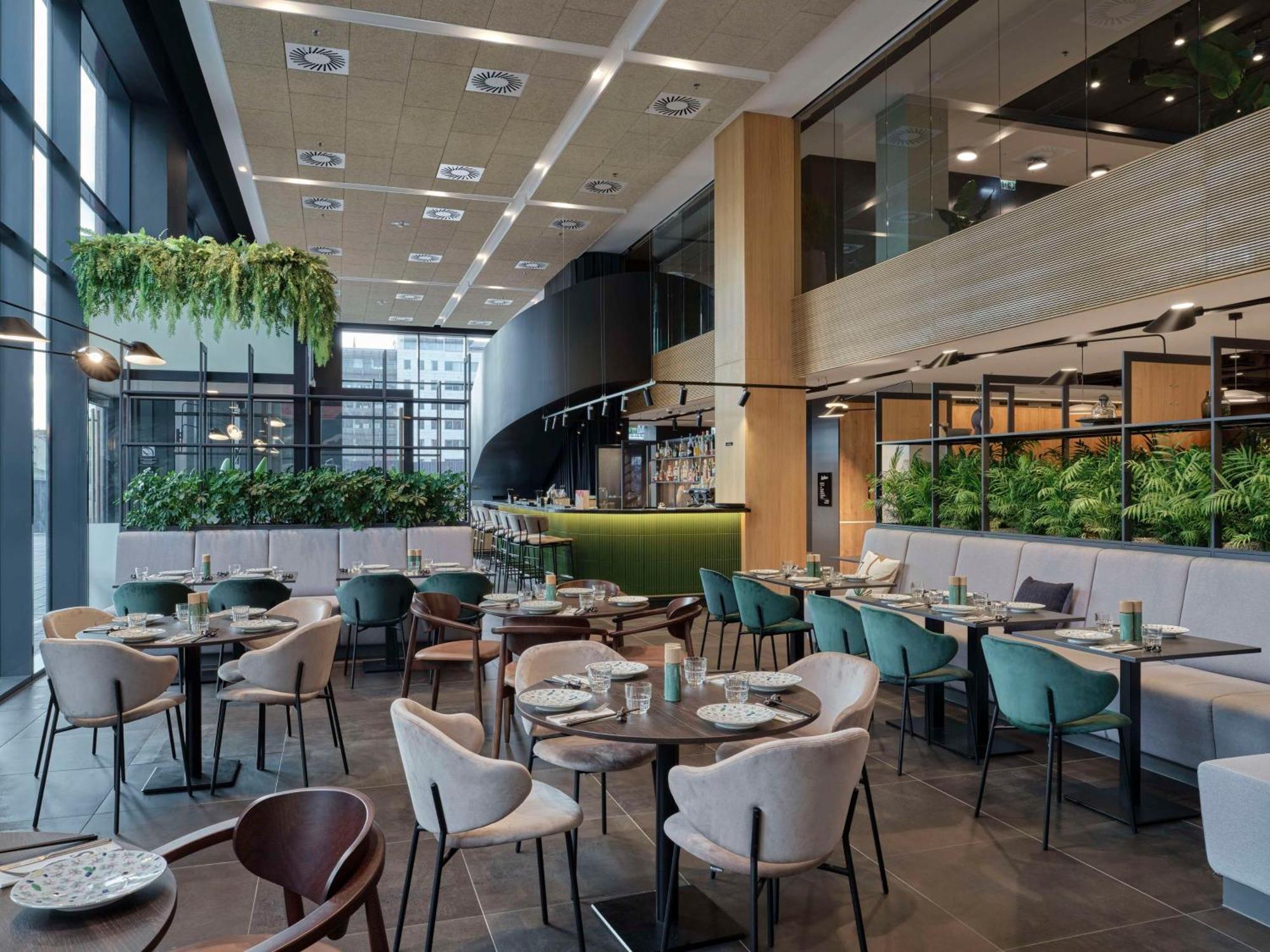 Radisson Budapart 4*