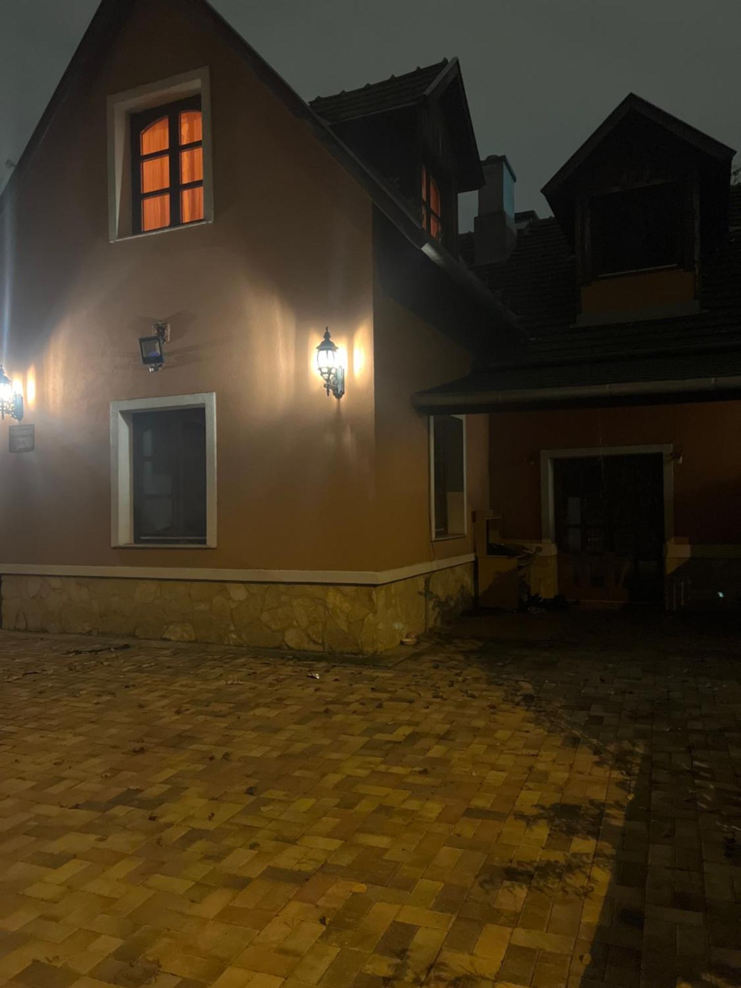 Bianka & Car Rent Hostal