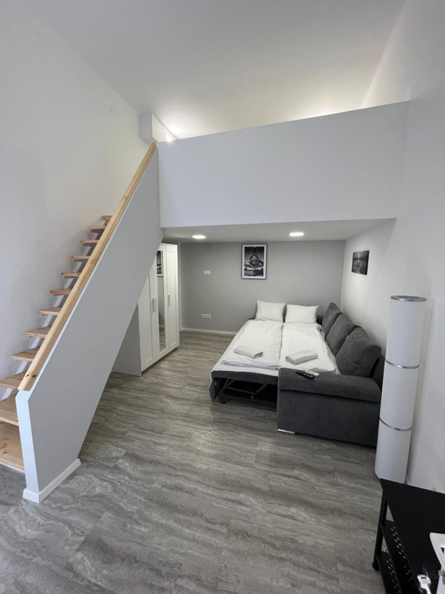 Standard Gallery *