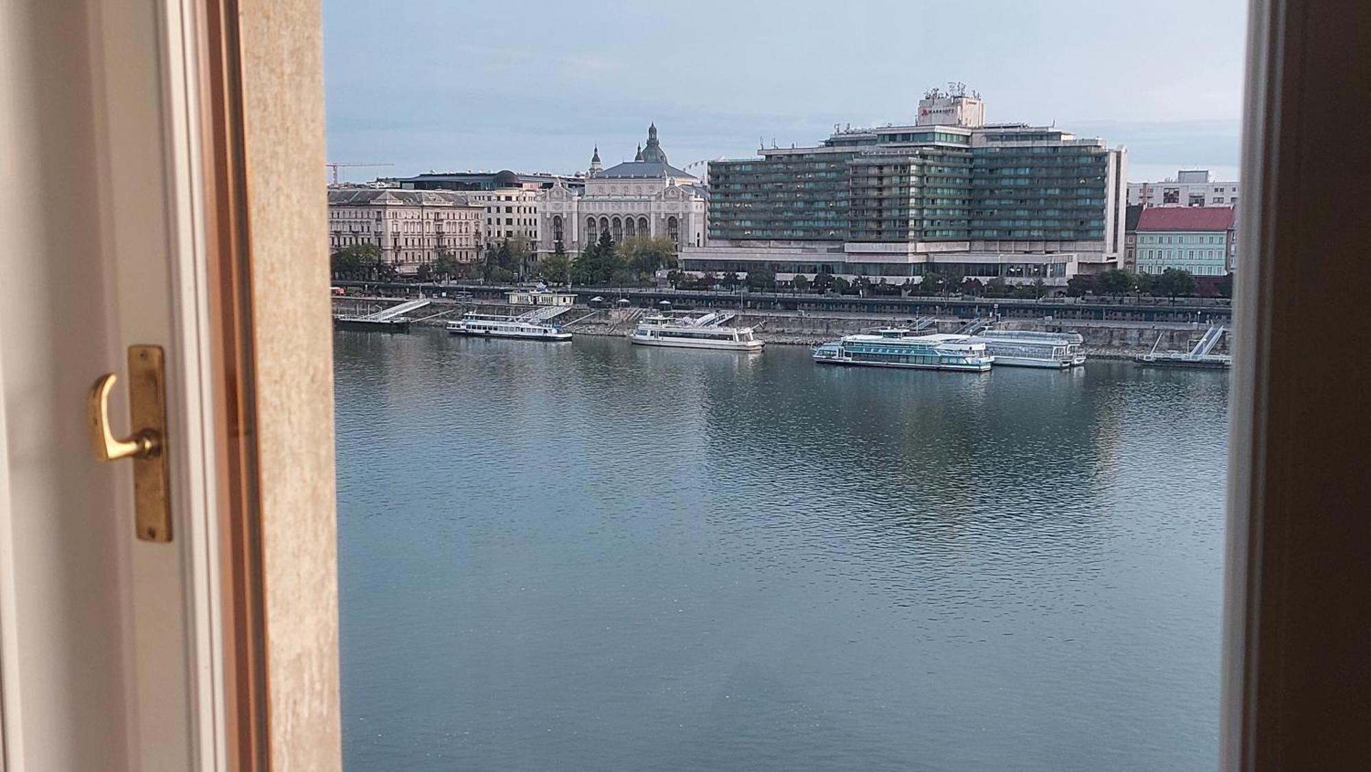 Schieszl 2 * Budapest