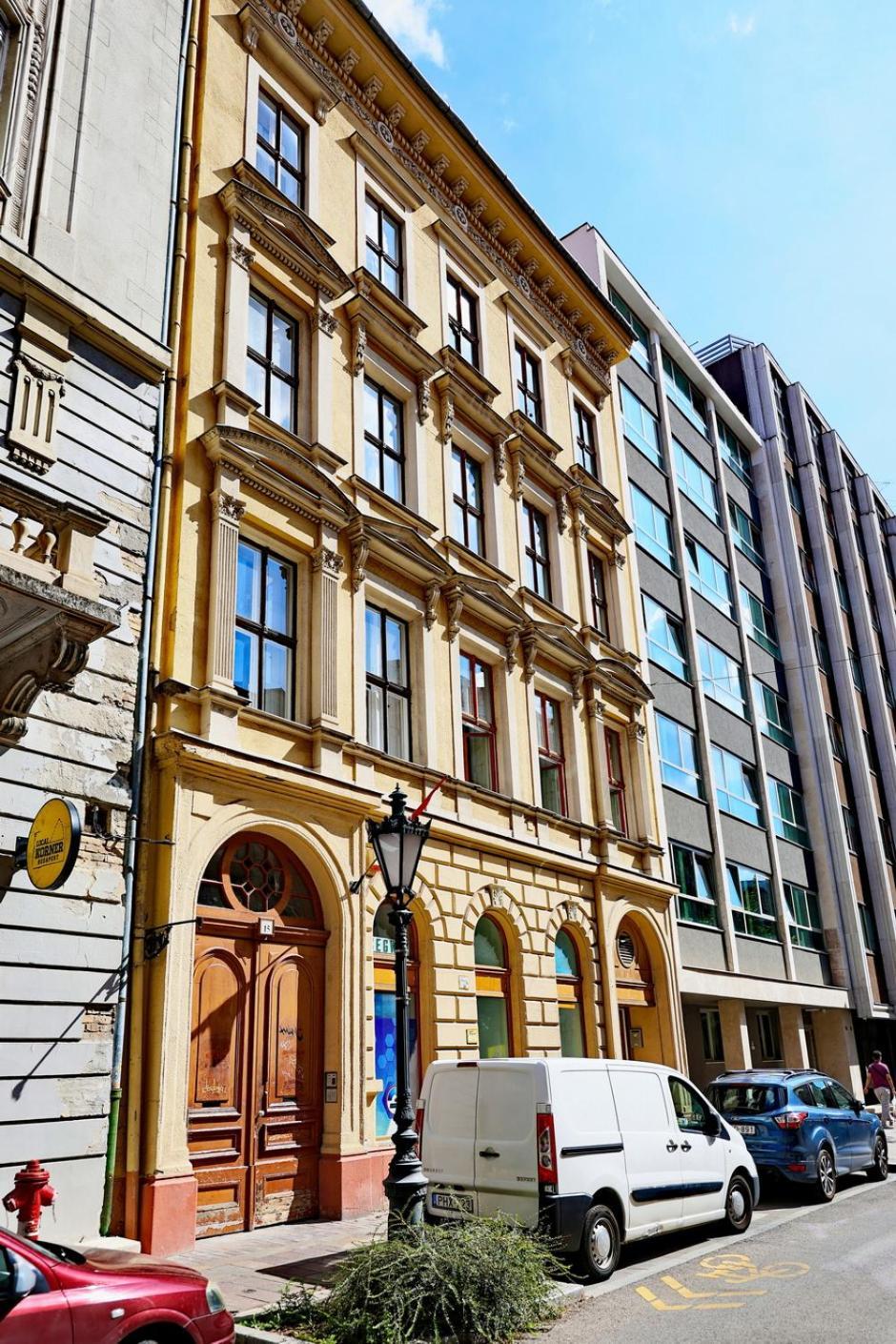 Supreme Astoria Semmelweis Apartamento *