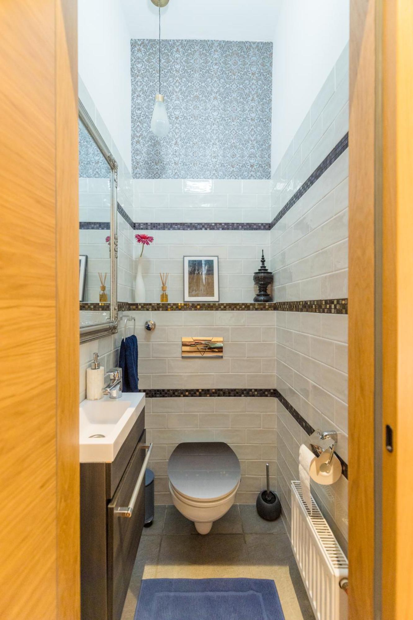 Venus - The Actor's Den Apartman *