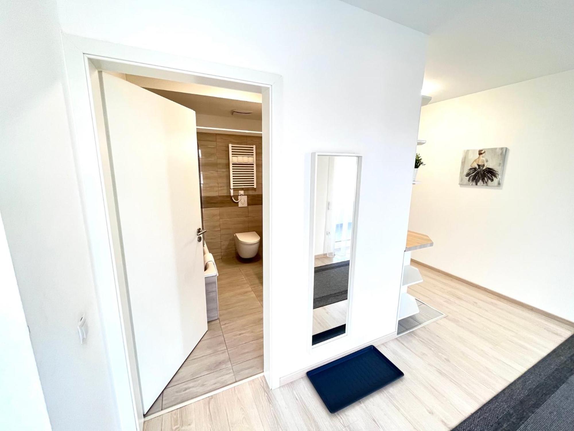 Downtown Residences Leo - Ac, Elevator, Terrace Appartement *