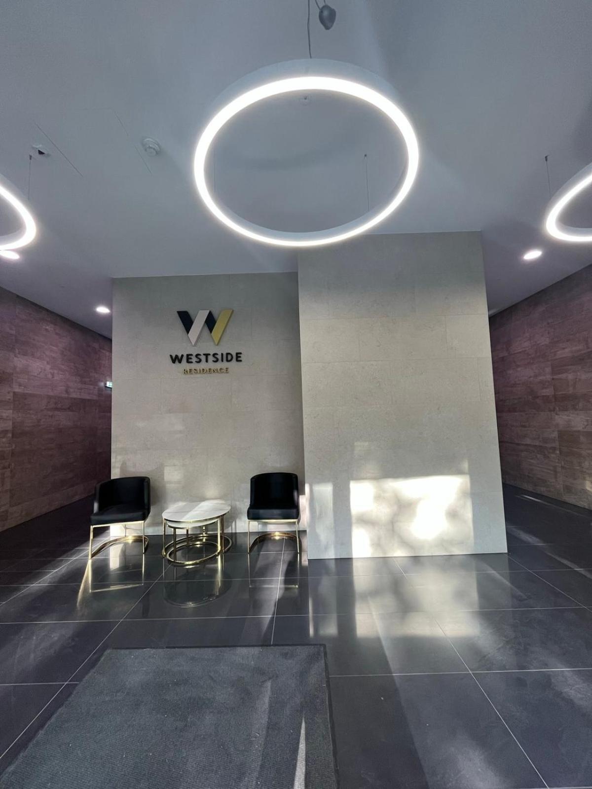 Westside By Urbanrent Appartement Boedapest