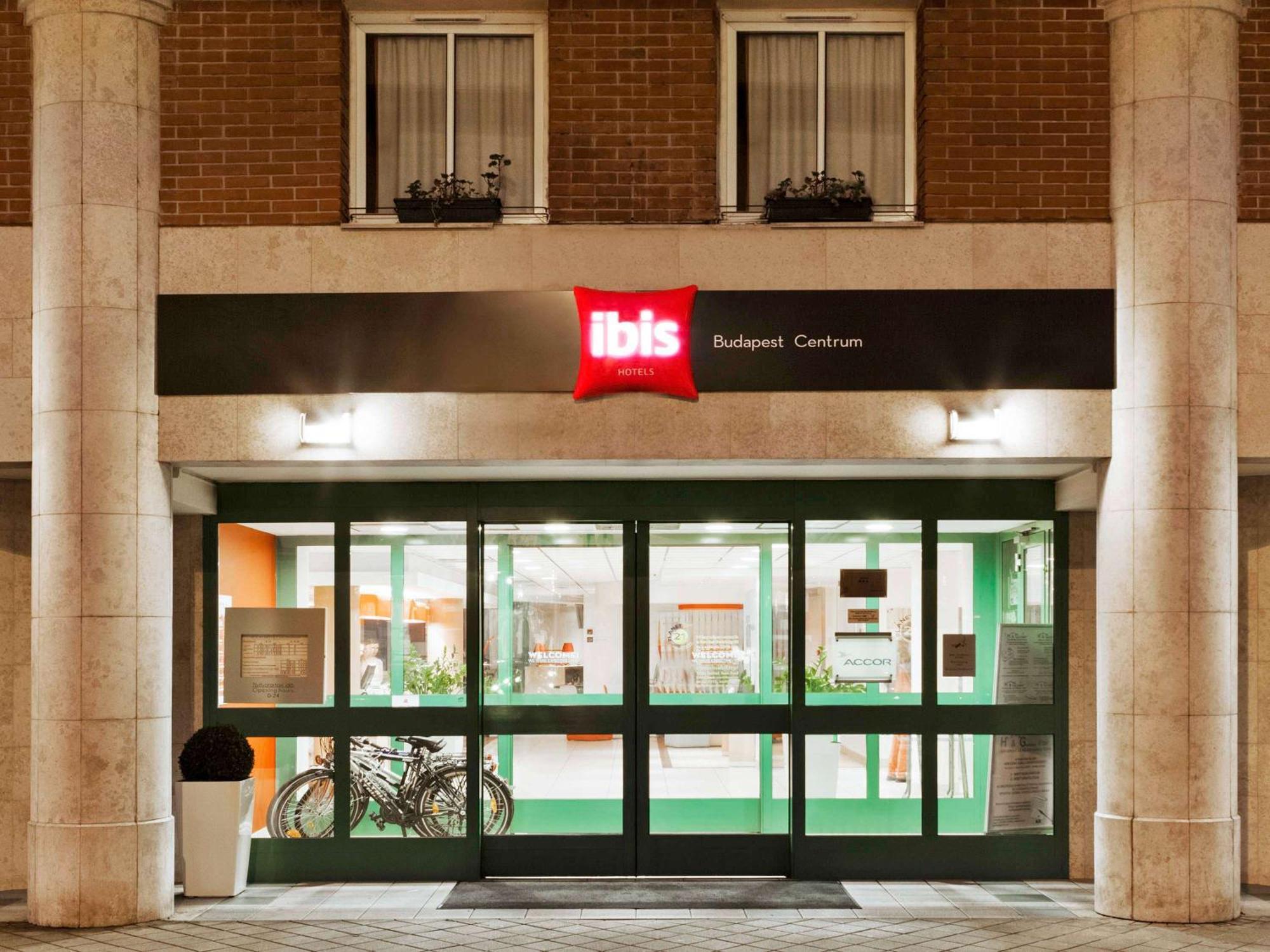 Ibis Centrum Hotel 3*