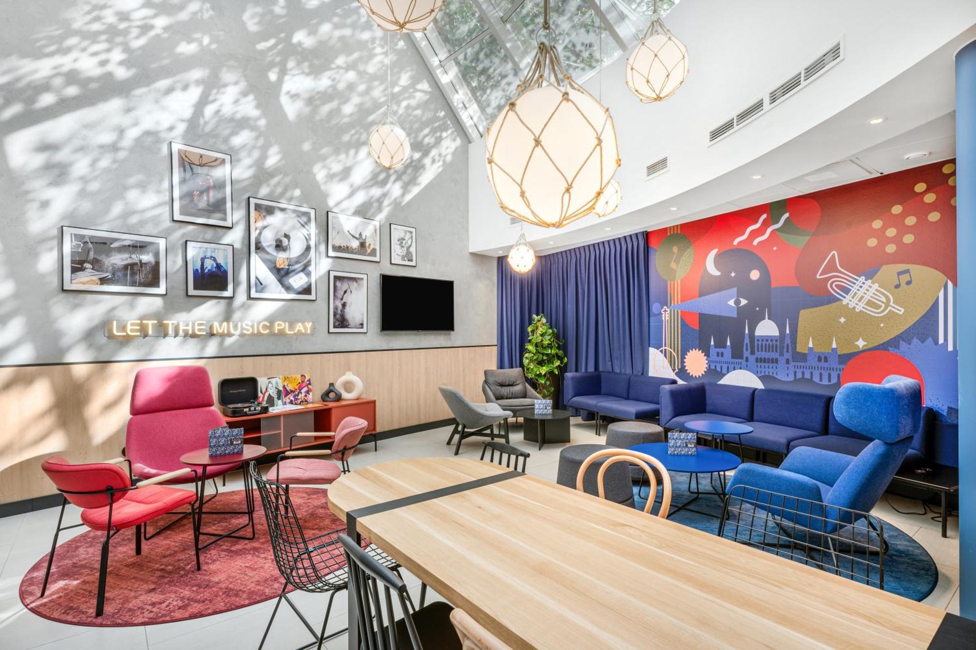 Ibis Centrum Hotel 3*
