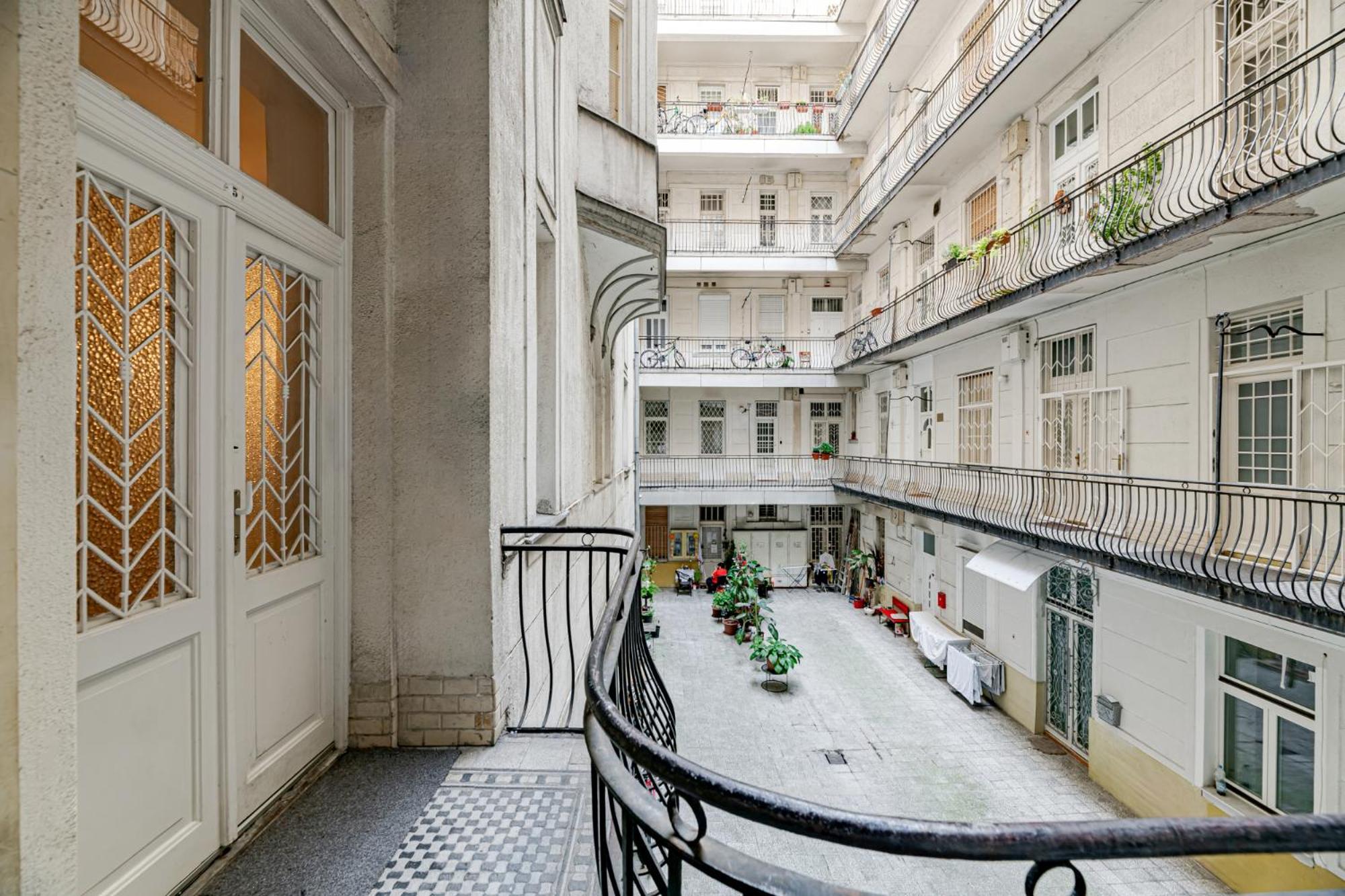 Danubegreen Bright Two Bedroom Near Margaret Island * Budapest
