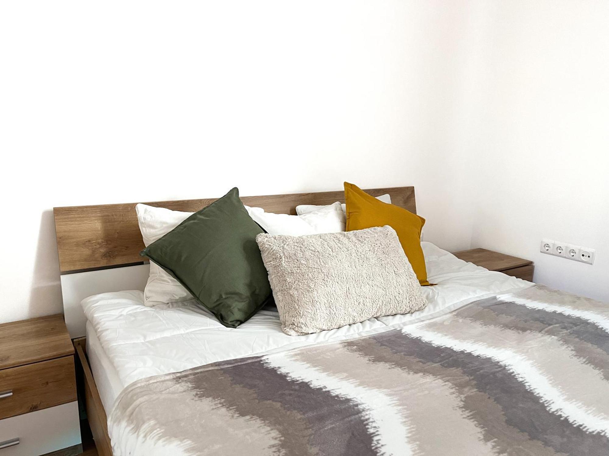Majestic Residency - 3 Bedrooms *