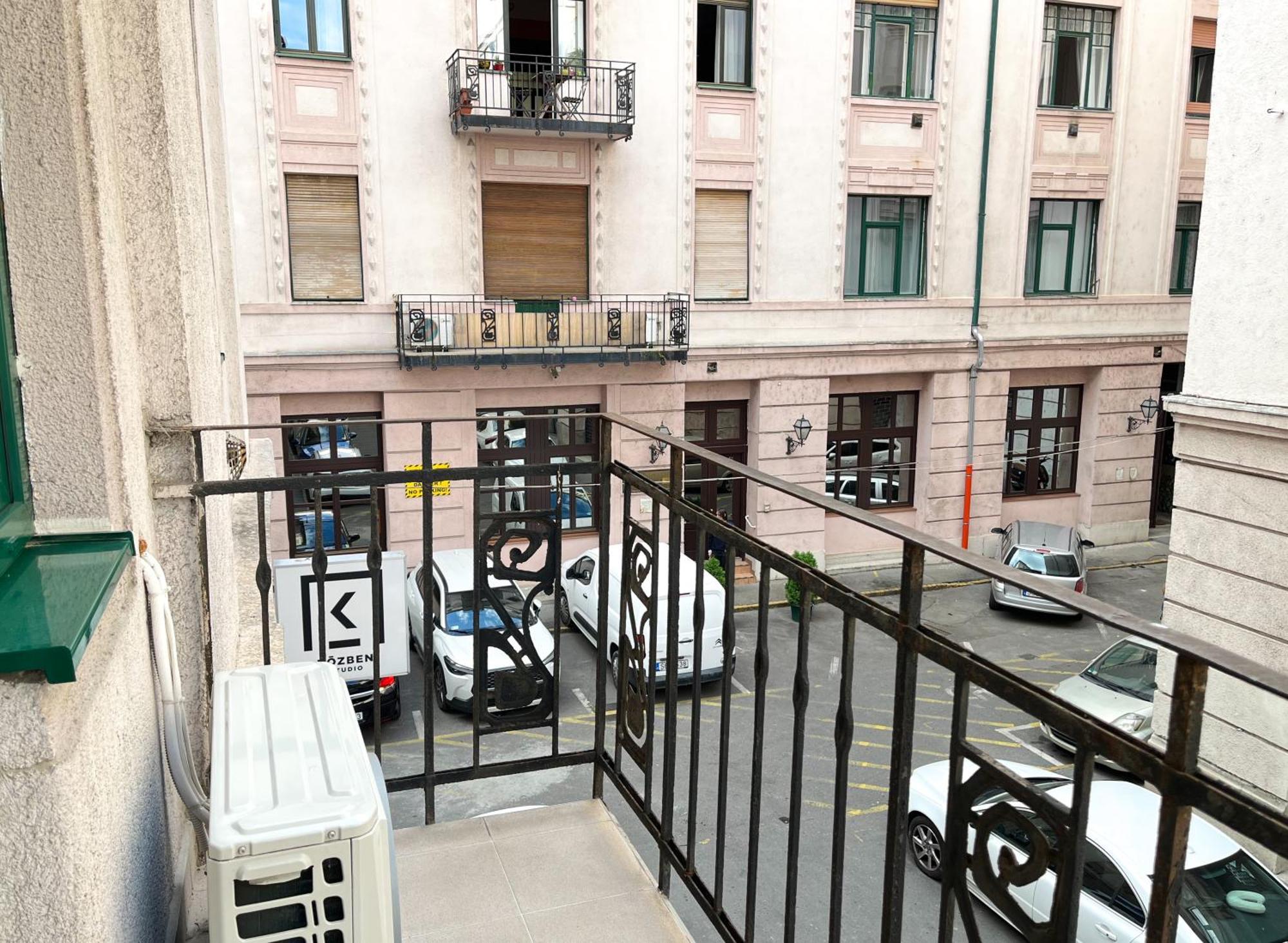 Majestic Residency - 3 Bedrooms Lägenhet Budapest