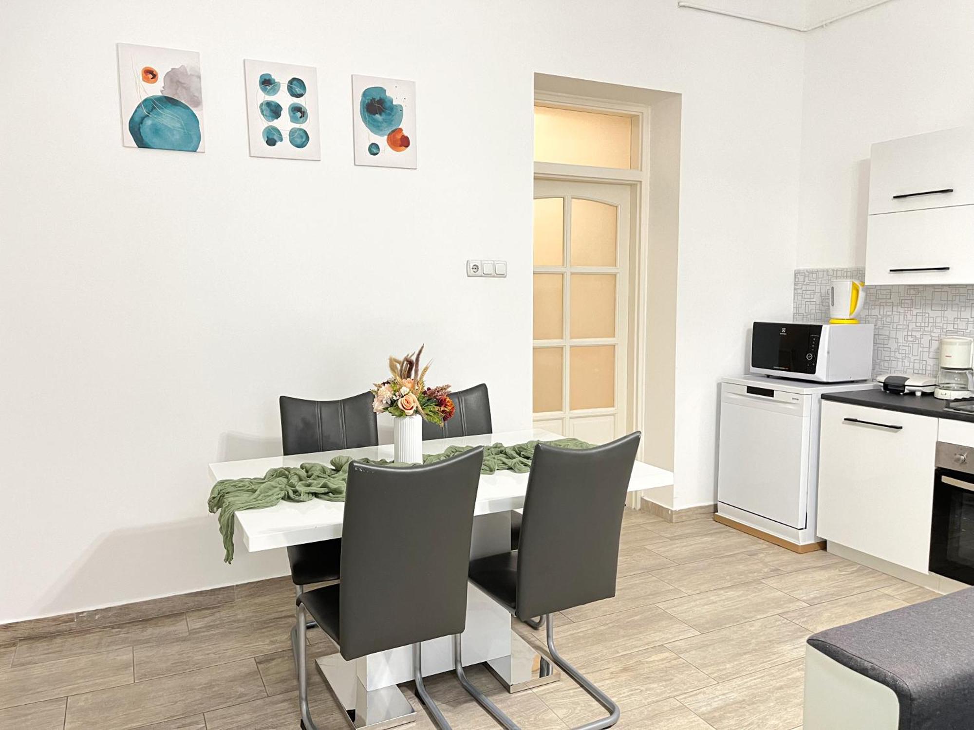 Majestic Residency - 3 Bedrooms Lägenhet