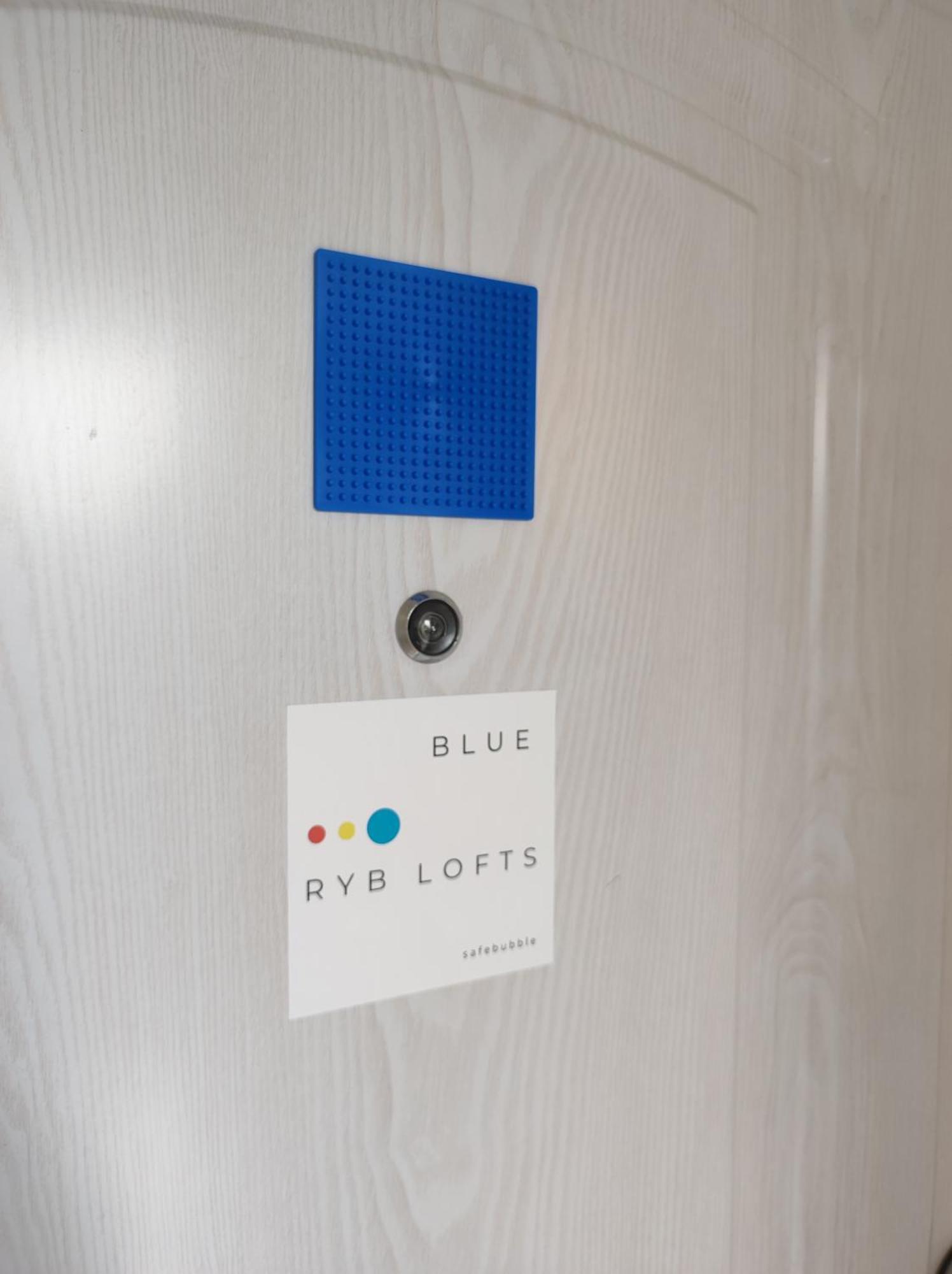 Ryb Lofts Apartman *