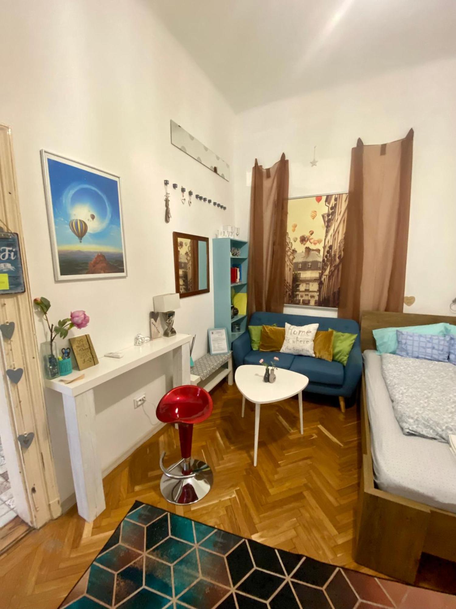 Apartamento Jewelry Box In *