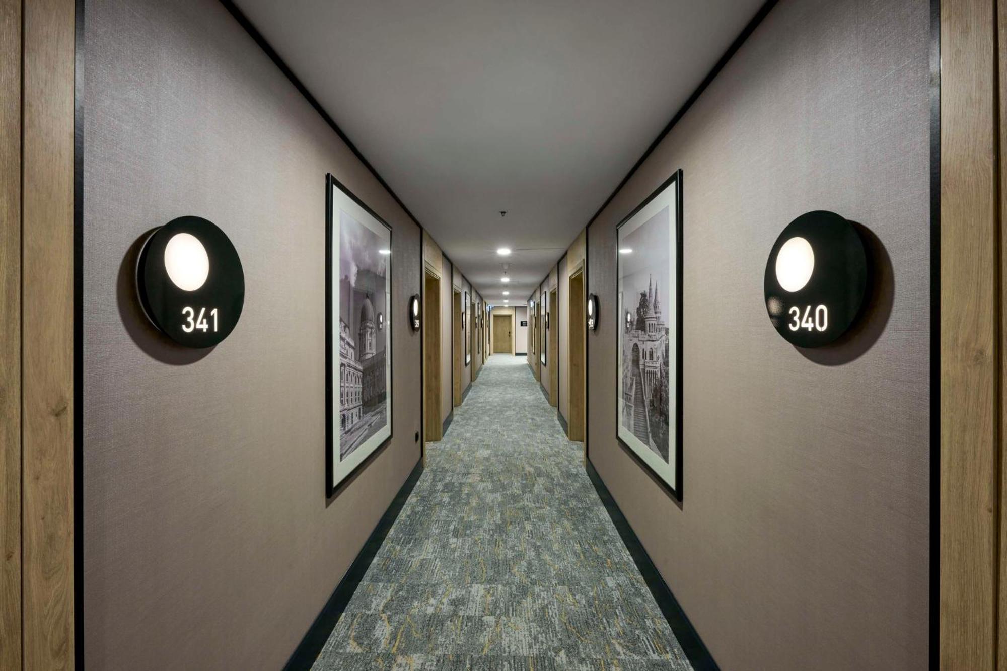 Radisson Budapart Hotel 4*