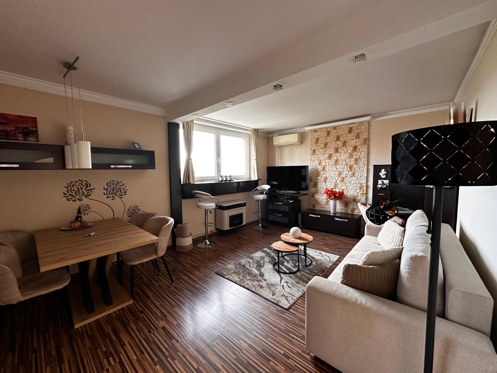 On Gellert Hill Downtown With Free Garage & Castle View Apartment Budapest