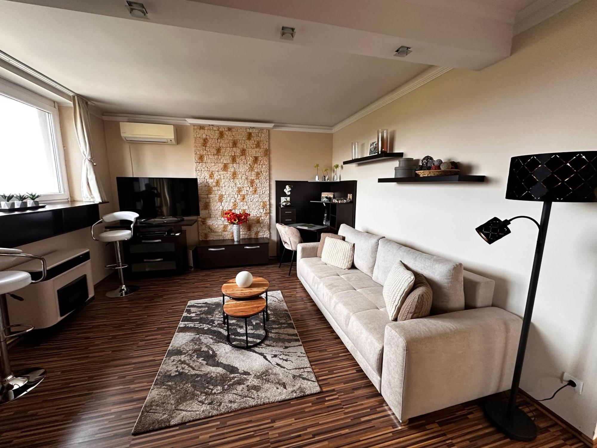 On Gellert Hill Downtown With Free Garage & Castle View Apartment Budapest