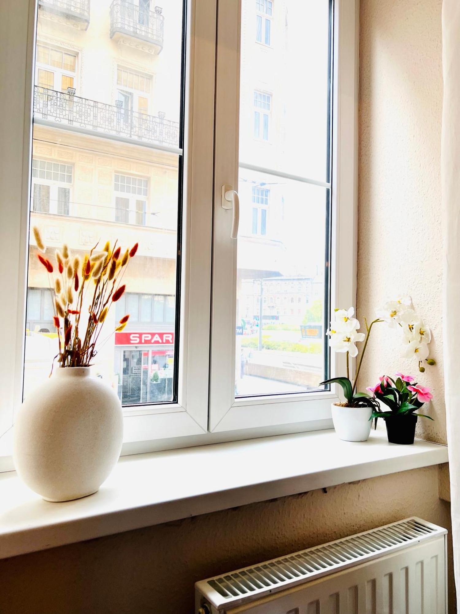 Kerepesi 3 - Opposite Keleti Station * Budapest