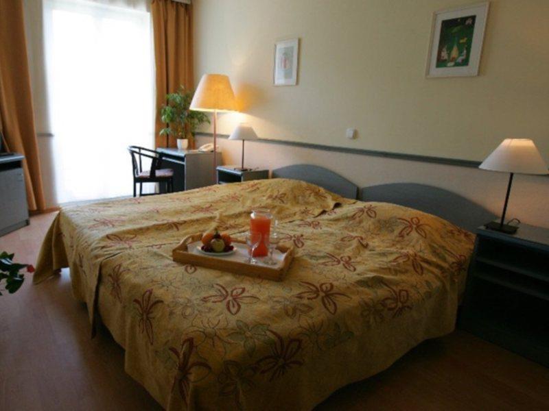Corvin Corvin Wing Hotel 4*