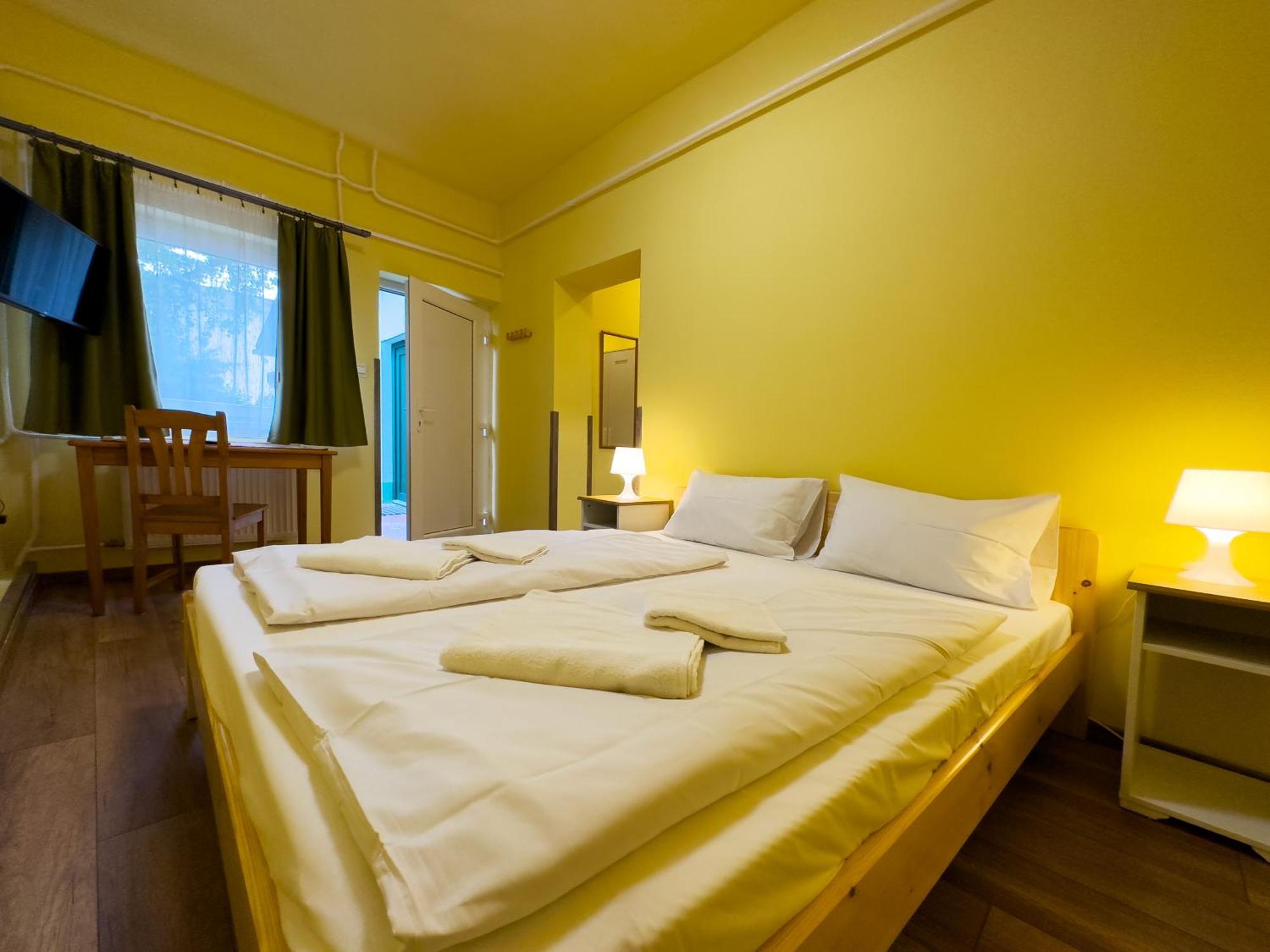 Irisz Panzio Gasthof 3*