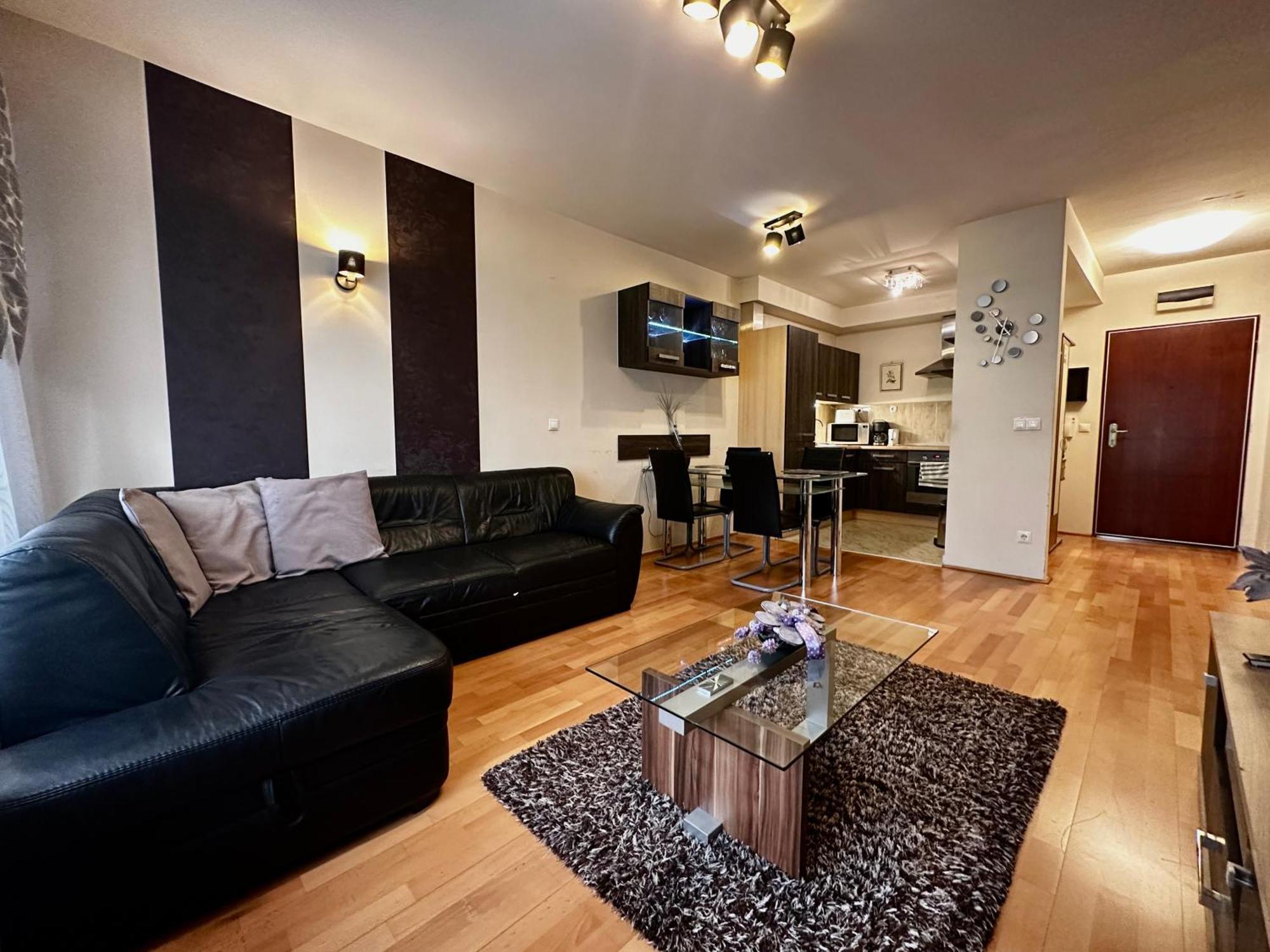 Leda Apartman