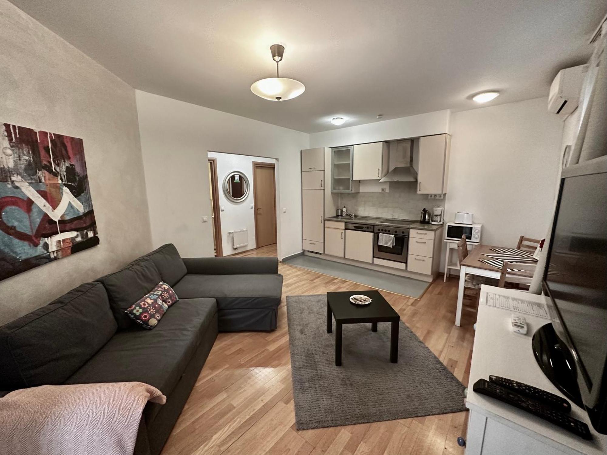 King Apartment *