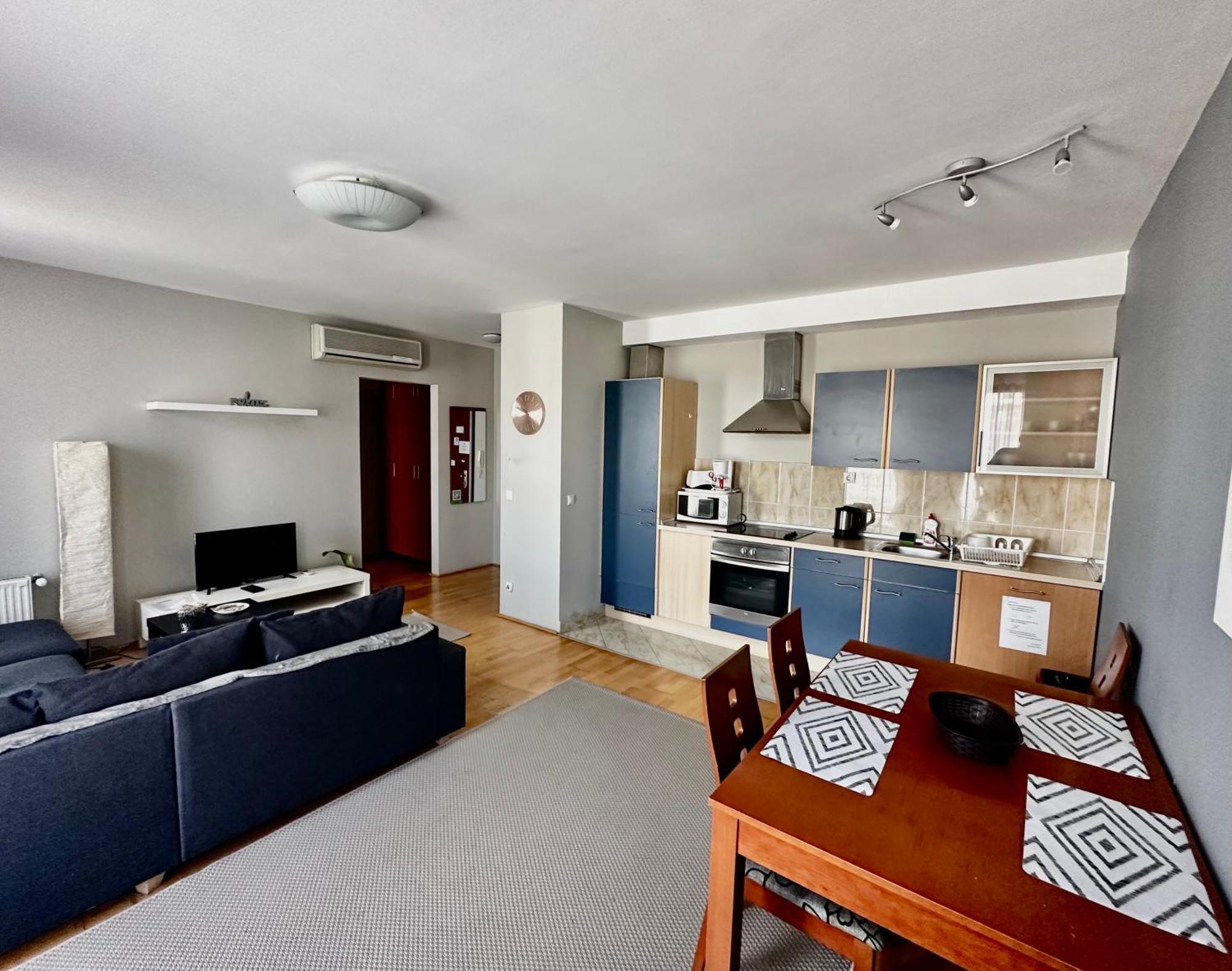 King Apartment *