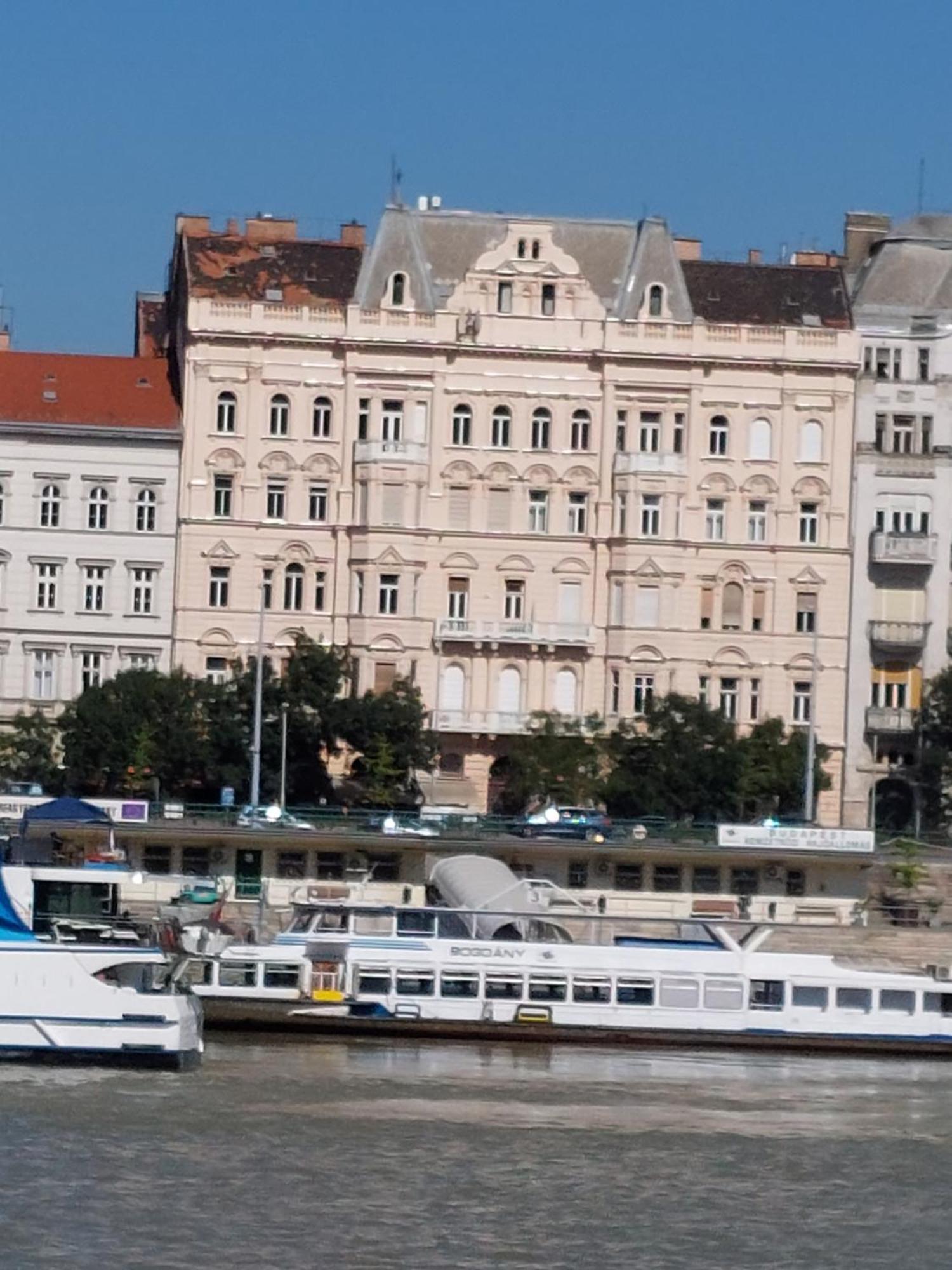 Duna Szecsi Budapest