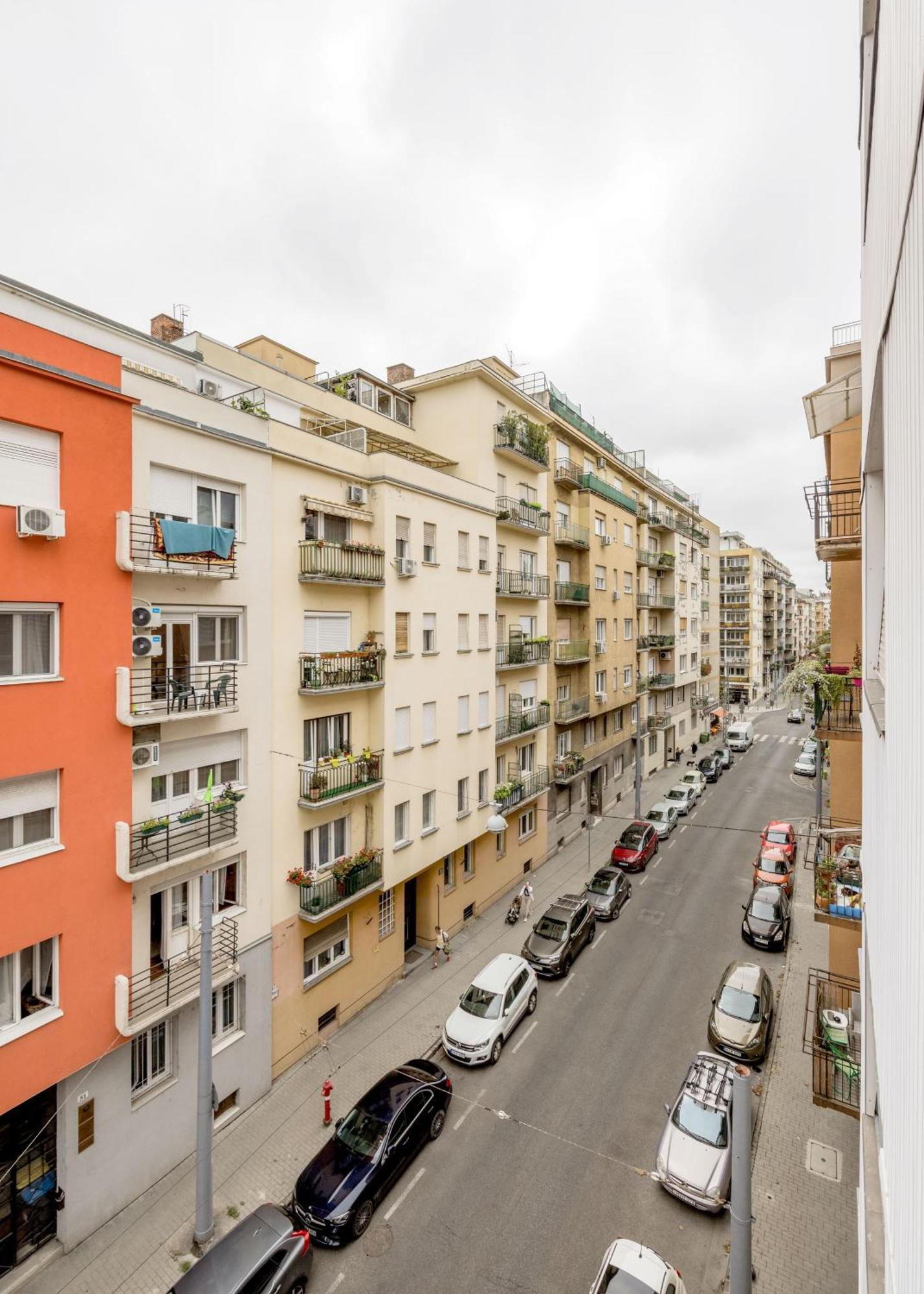 Chic Flat In Heritage Area Near The Center *