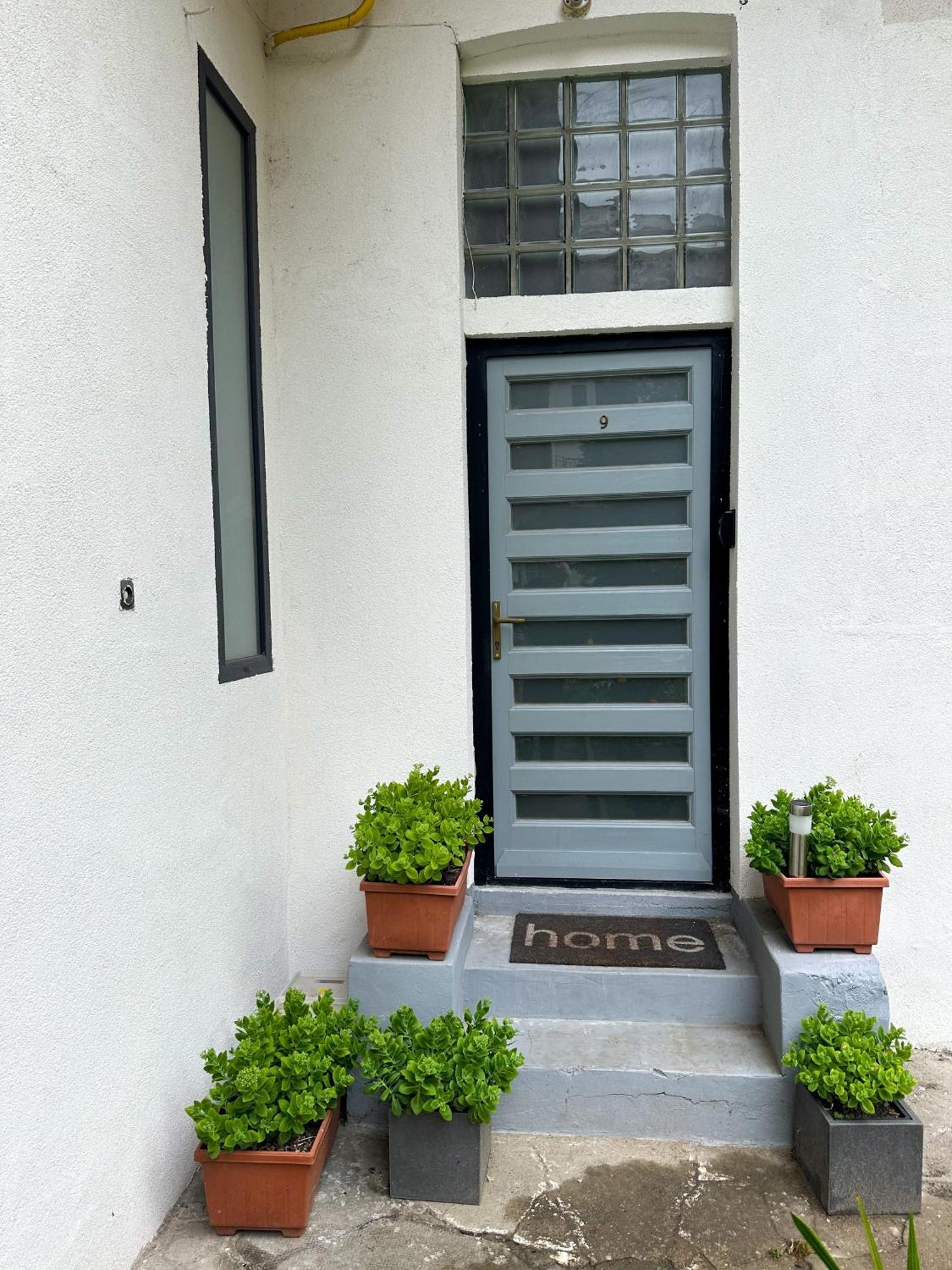 Urban With Private Garden Near Andrassy Budapest