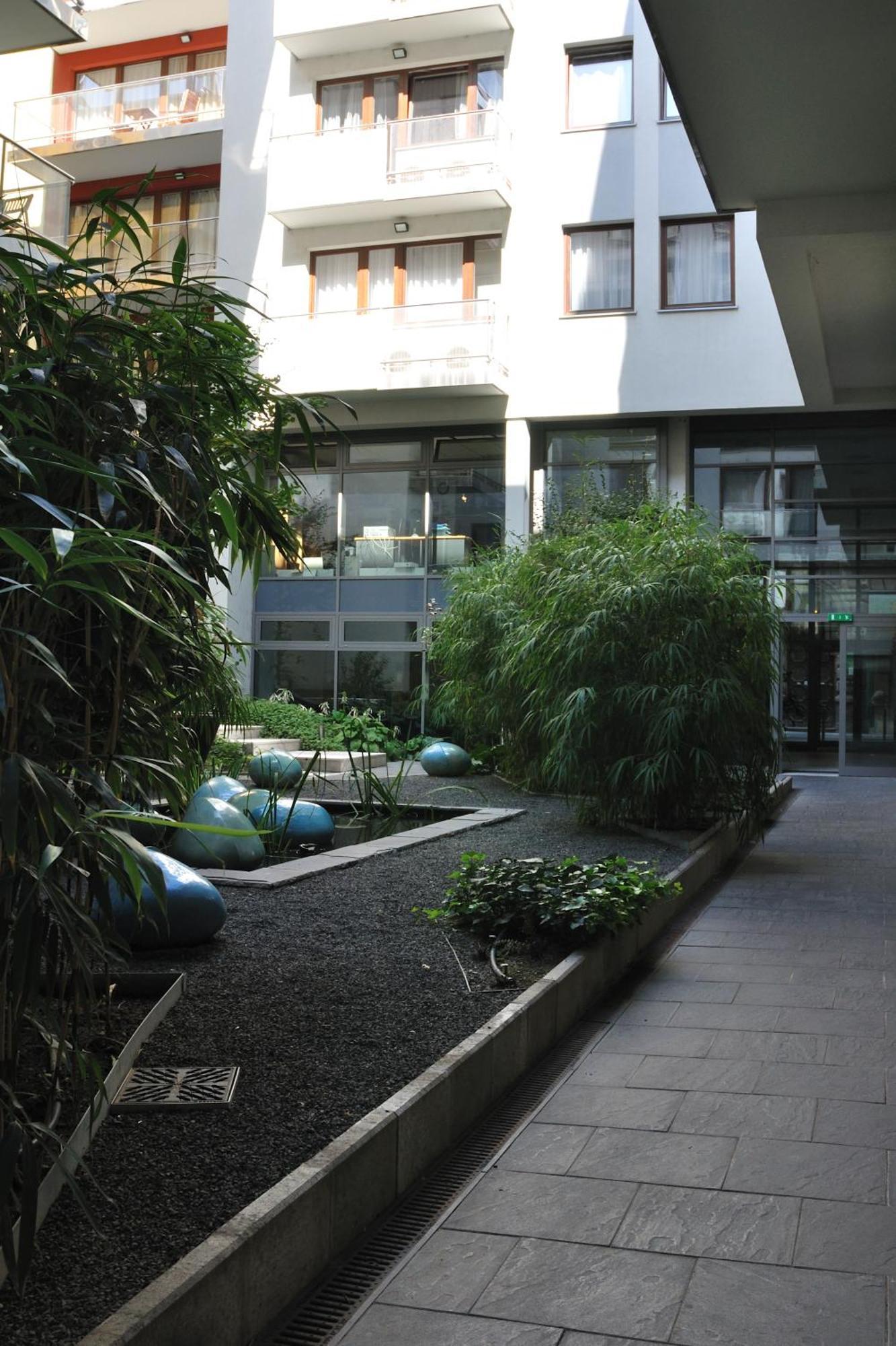 Urban Oasis With Free Parking Budapest