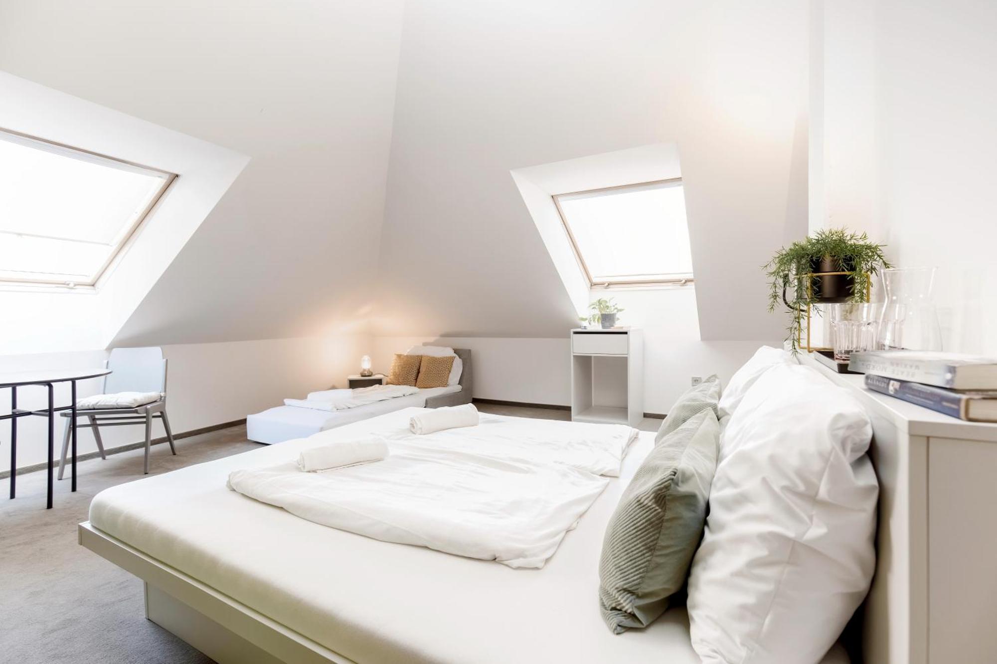 Maverick Market Hostel Budapest