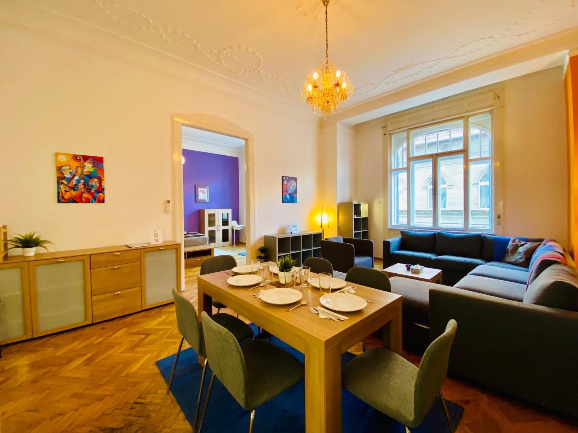 Huge Family Friendly 2br Downtown - Deco House Appartamento