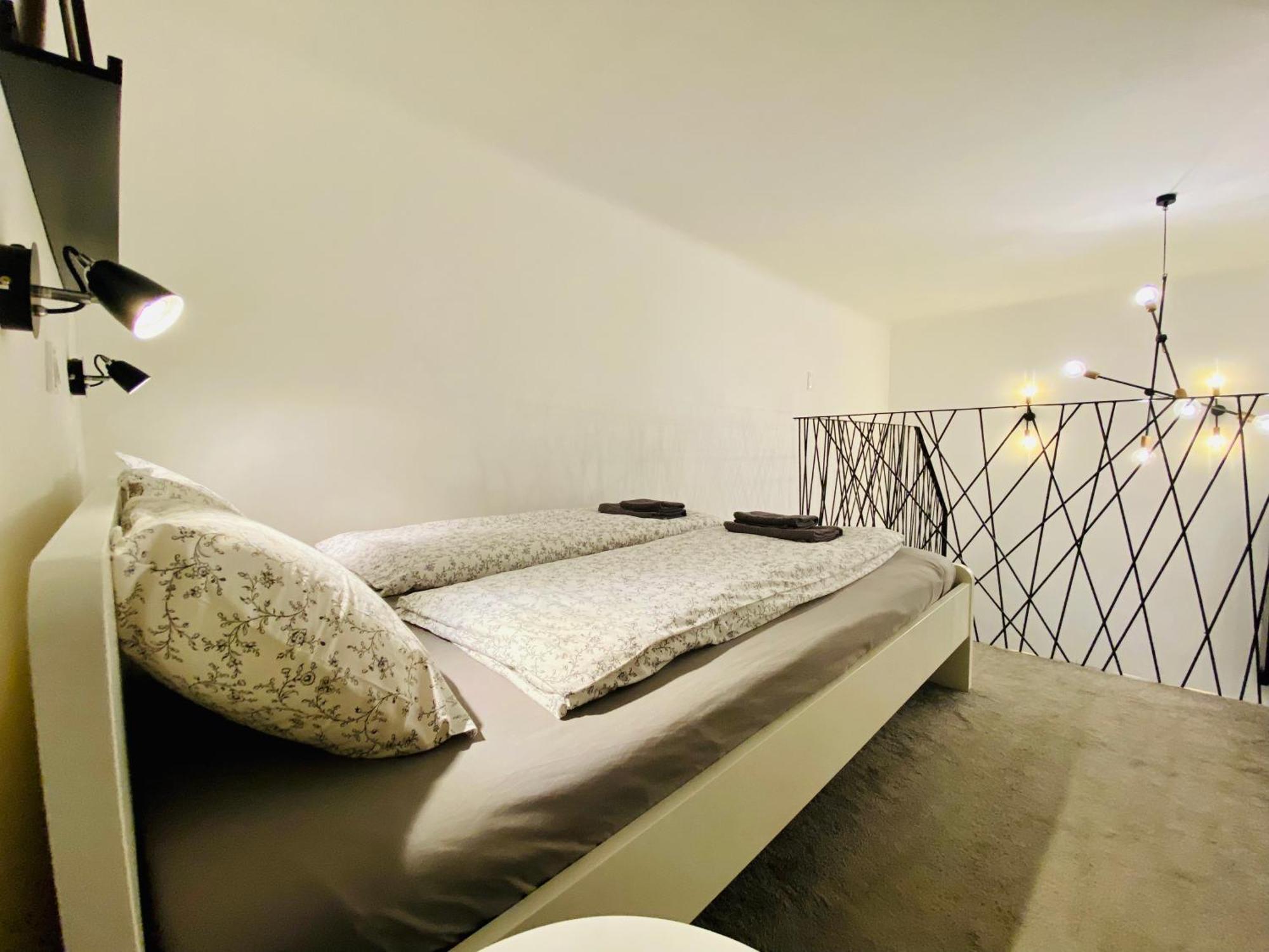Apartamento Cozy Downtown 2br Ground Fl - Piano