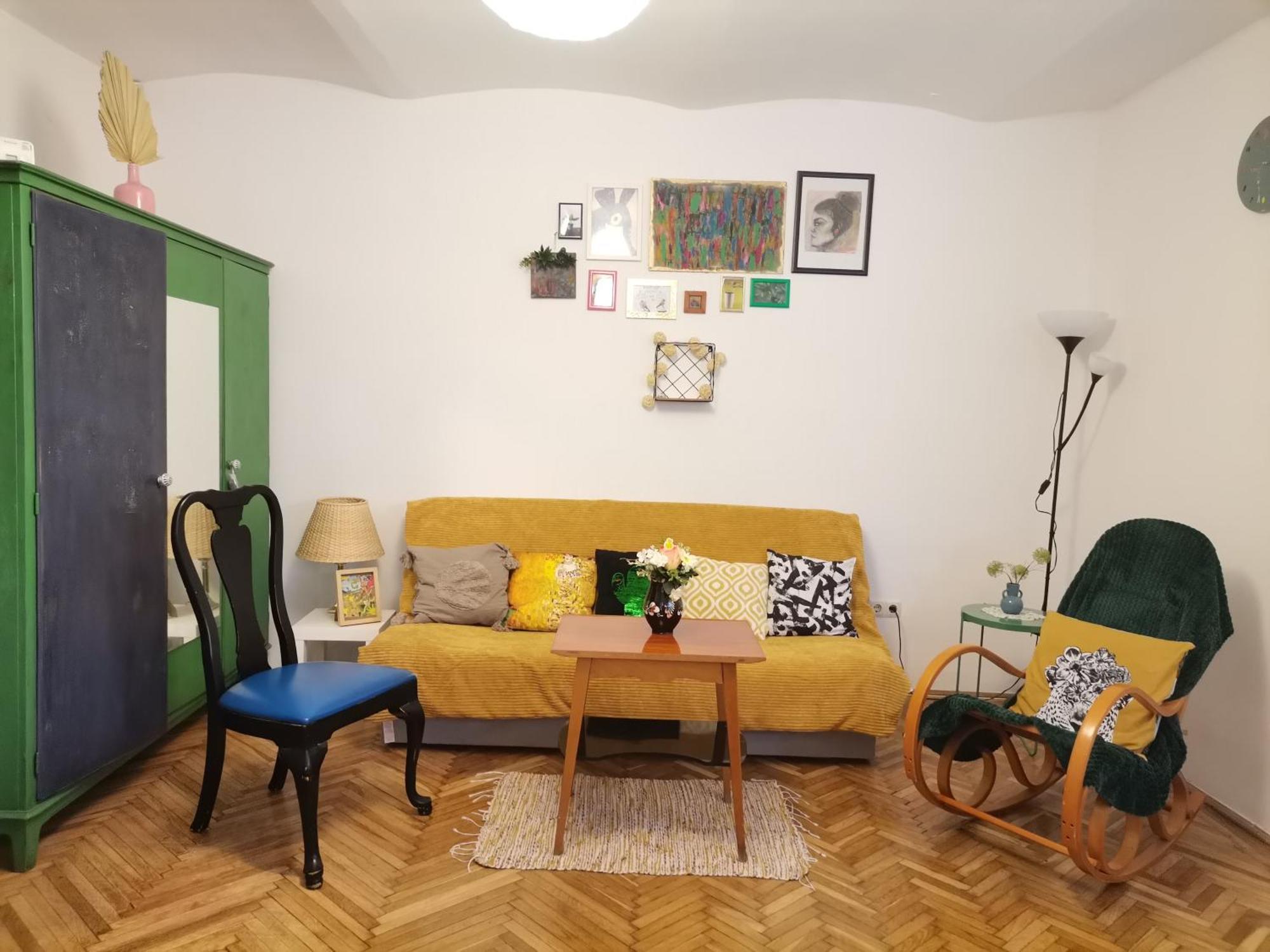 Flat In Historic With Your Own Private Garden, Near City Park *