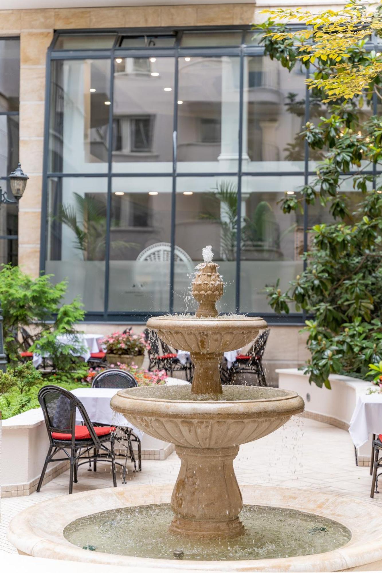 Hotel Queen's Court Hotel&residence Budapest