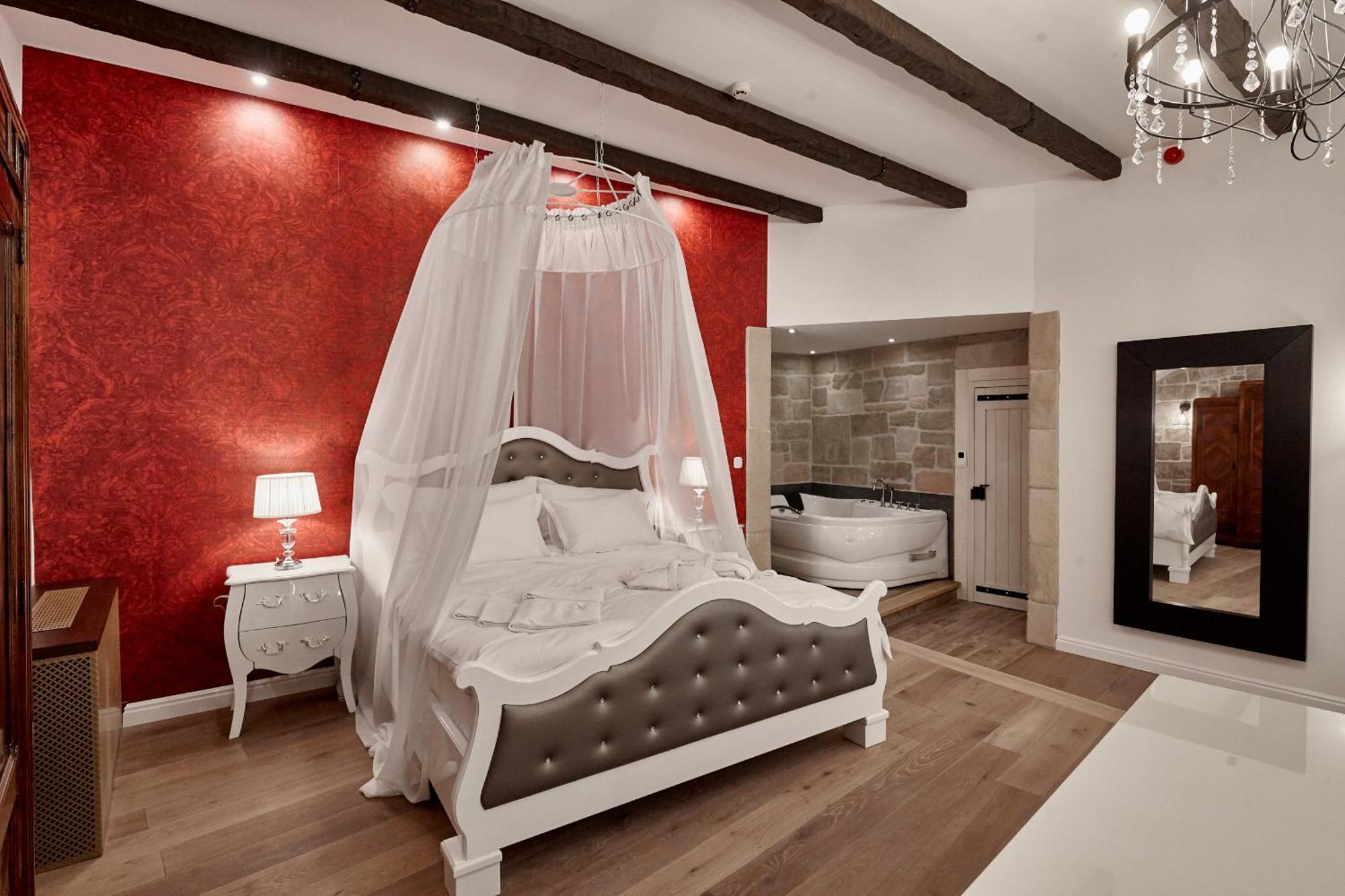 Maison Bistro & 4*