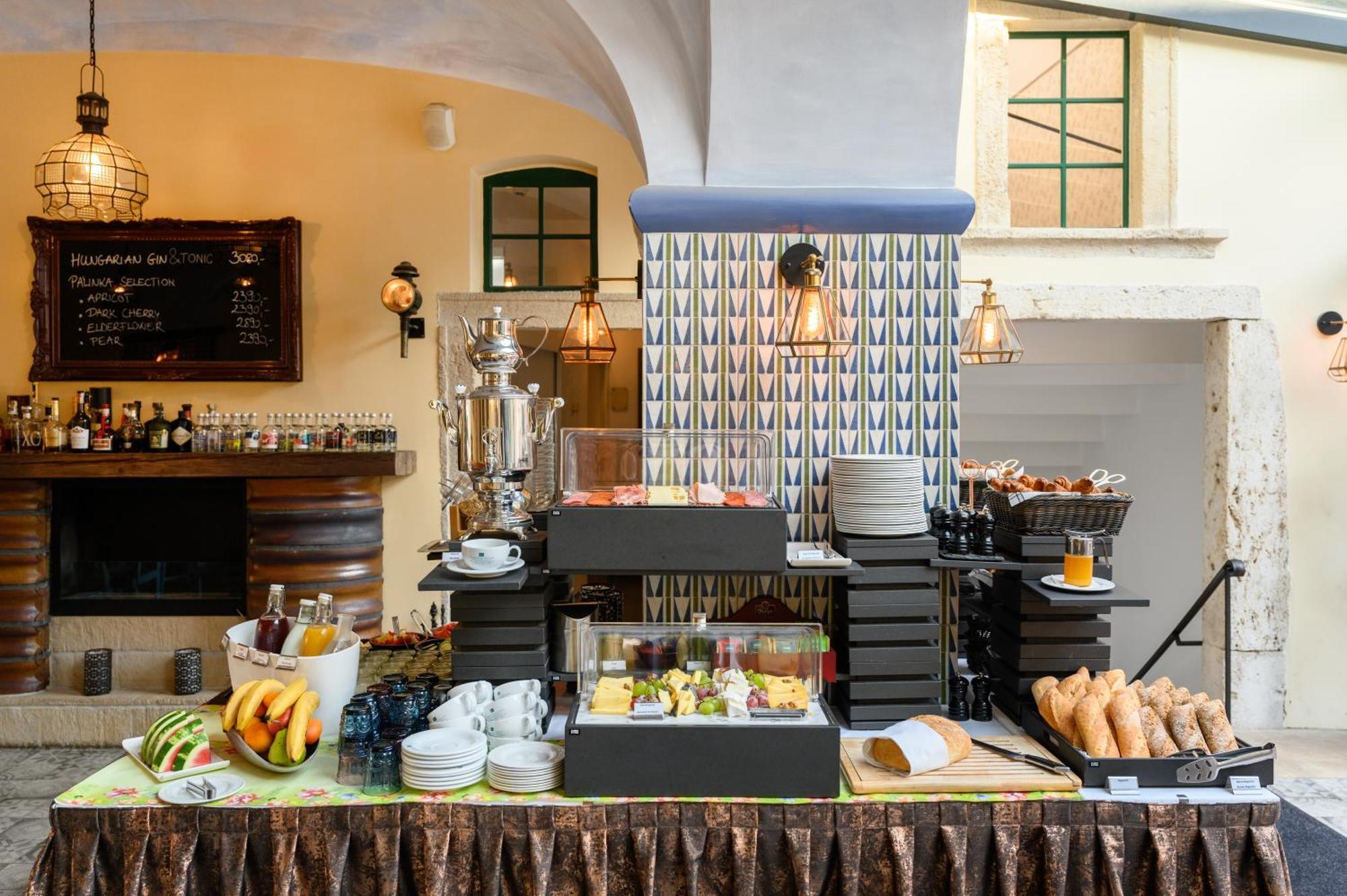 Maison Bistro & Budapest