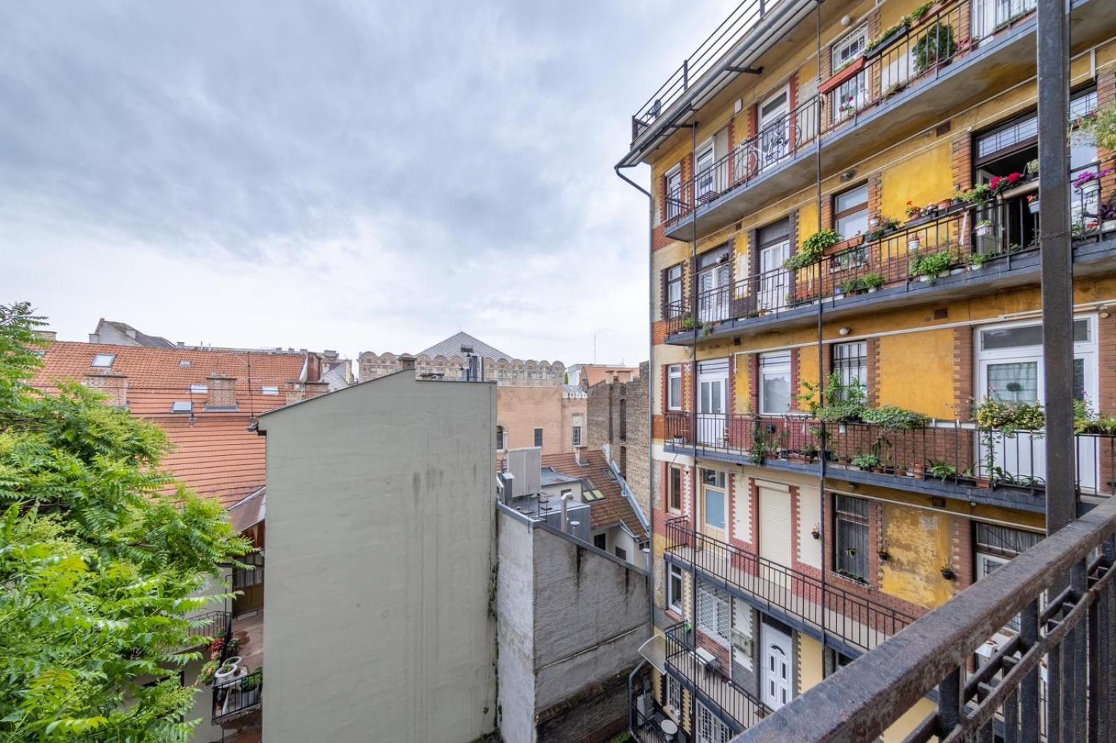 Jade In Downtown Dob27 Apartamento *