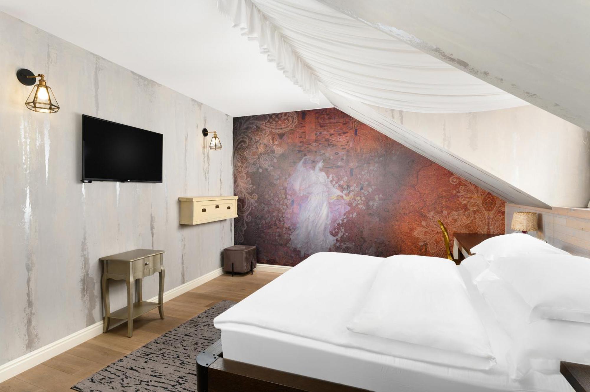 Maison Bistro & Hotel 4*