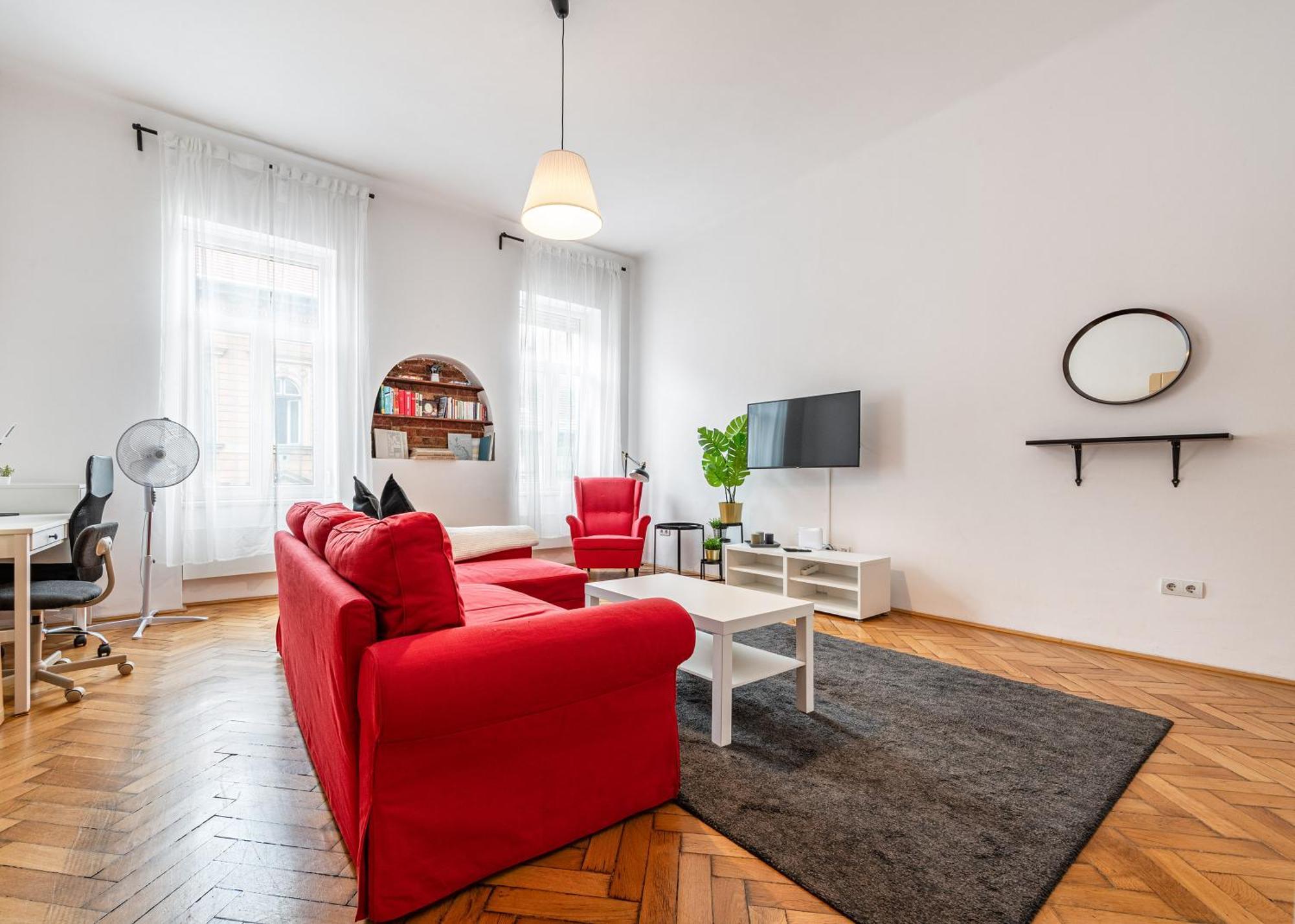Apartment Eotvos 25 *