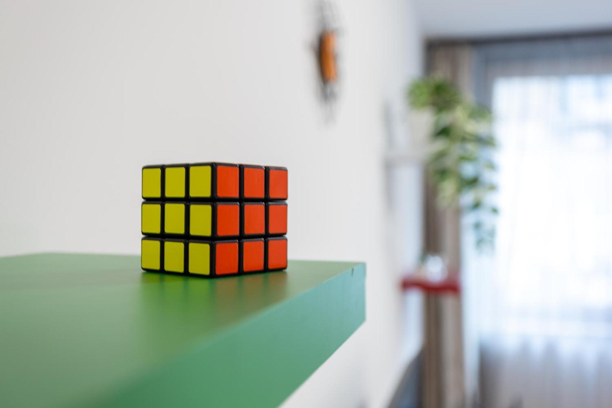 Downtown Cube *