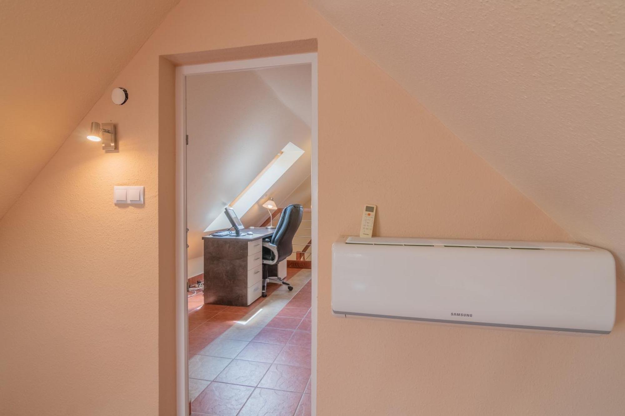 D12 Apartment *