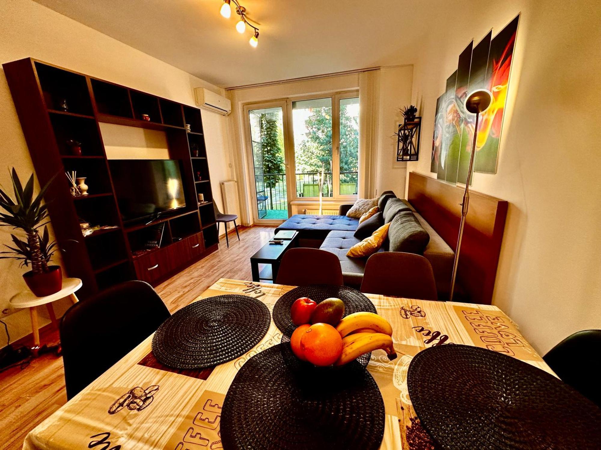 Zoe Apartment