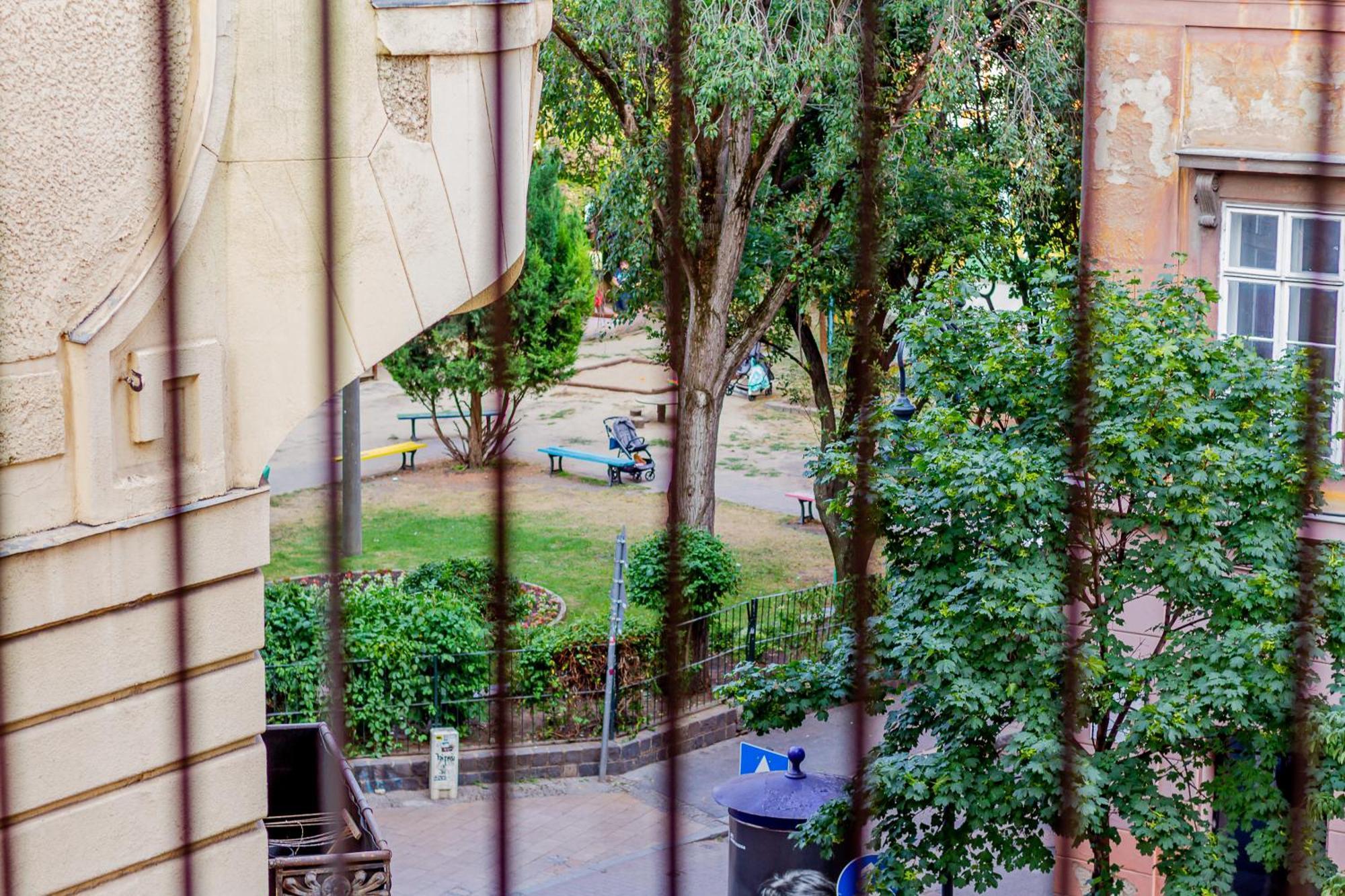 Apartment Kiraly Str. Corner Downtown *