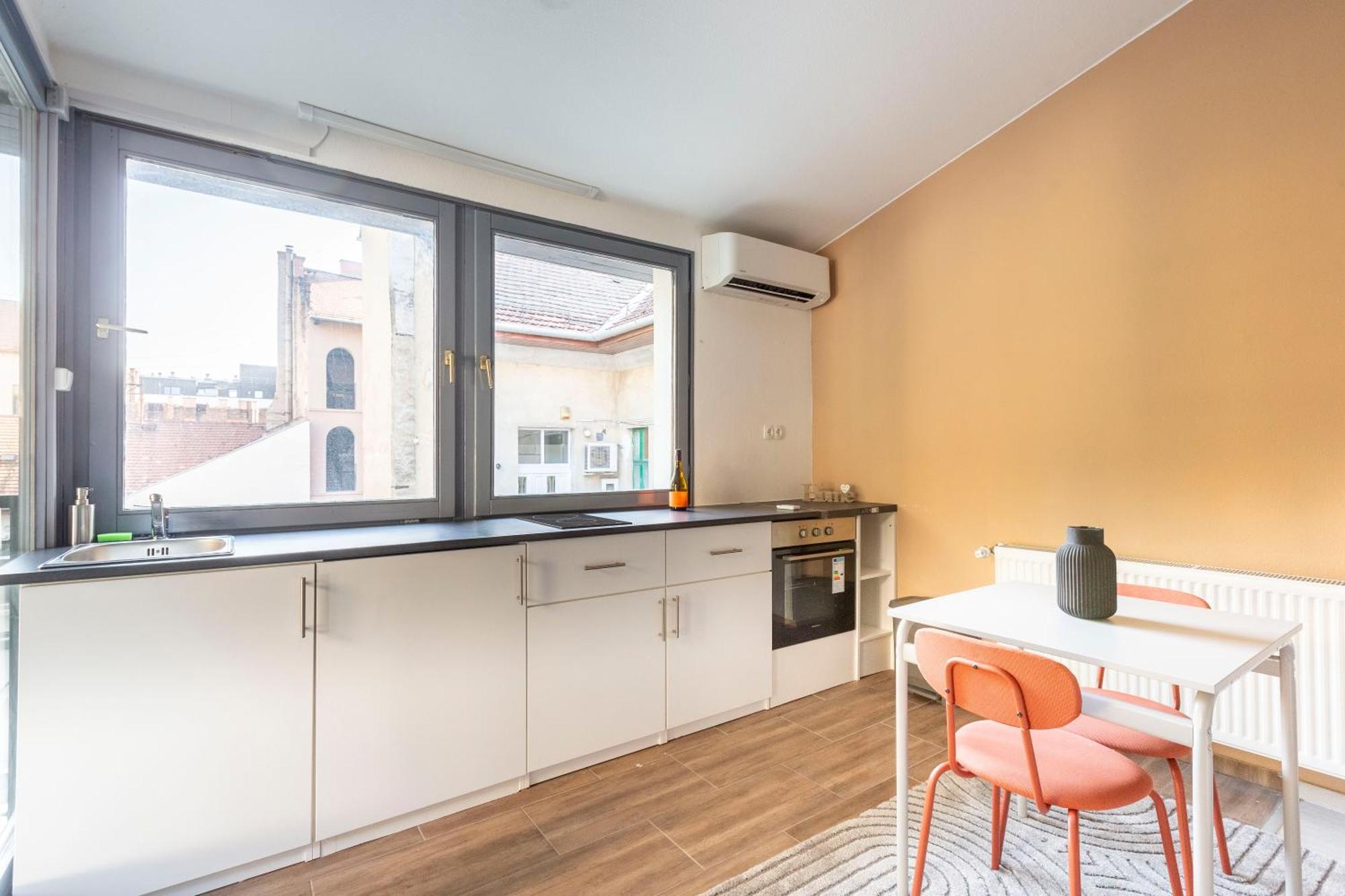 Rustic By Lh Budapest