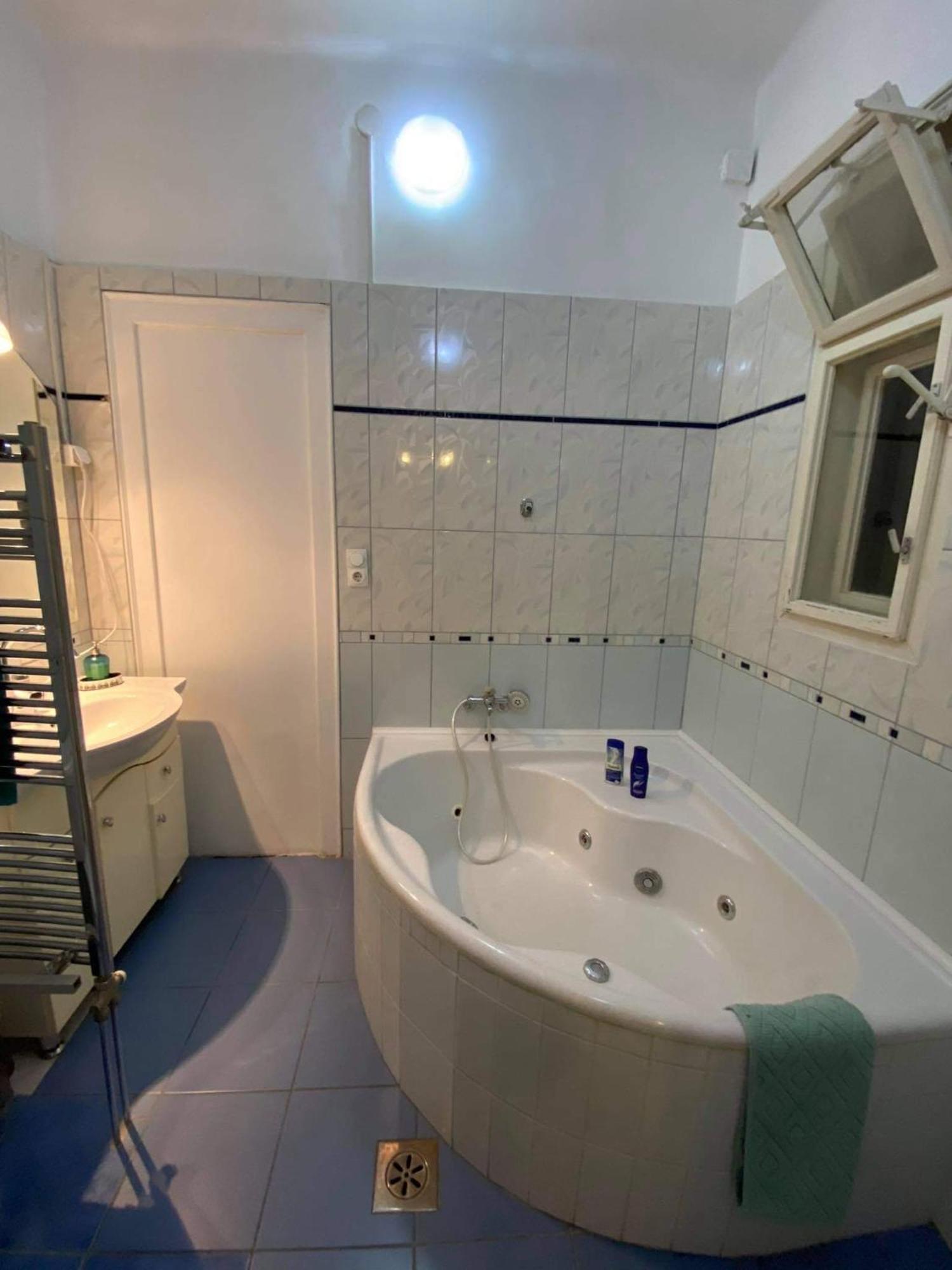 Apartament & And Center *