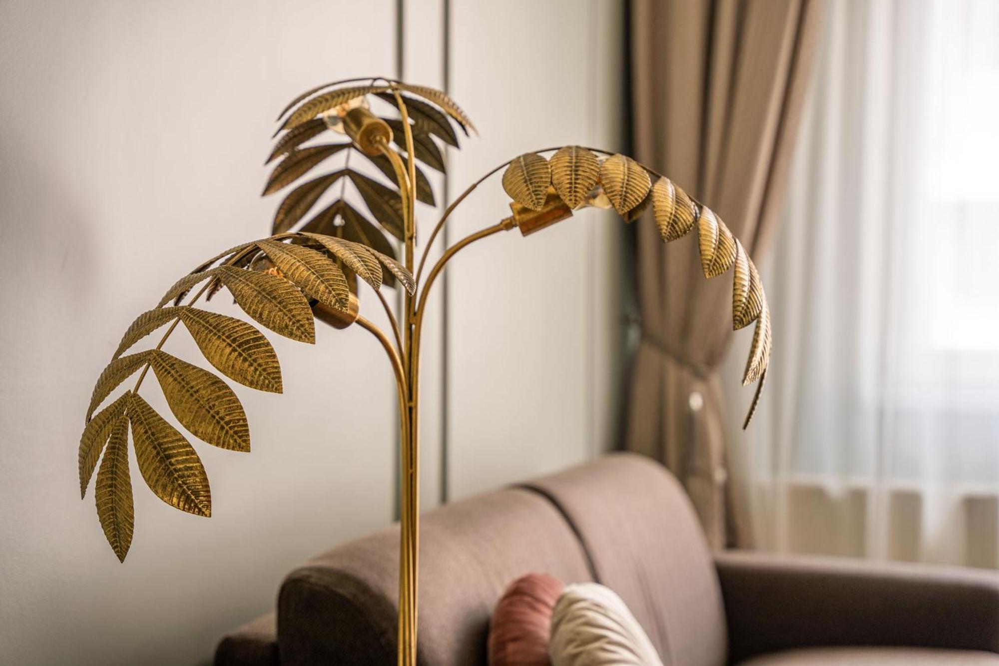 Queen's Court & Hotell Budapest