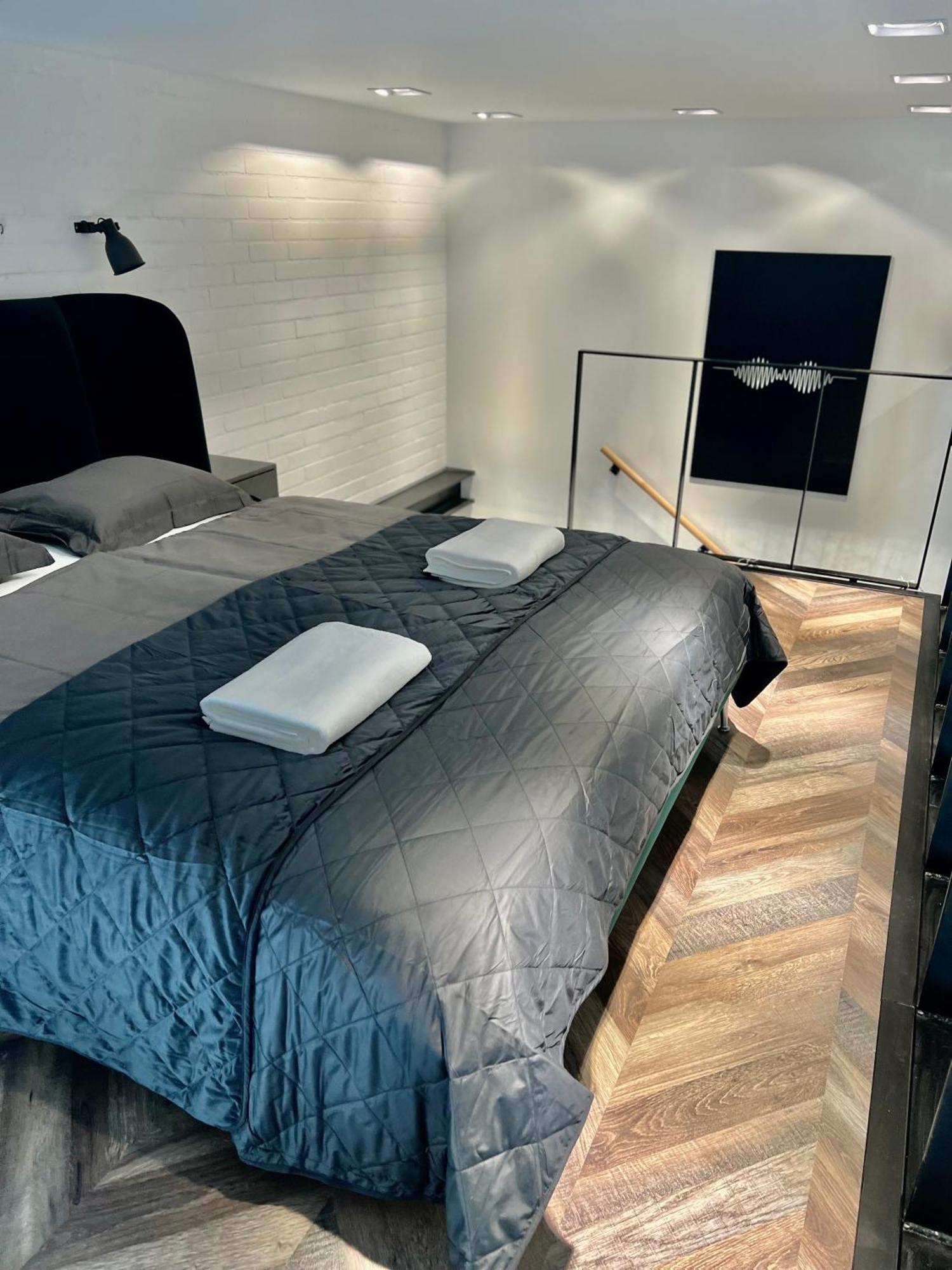 Awesome Loft - King Street *