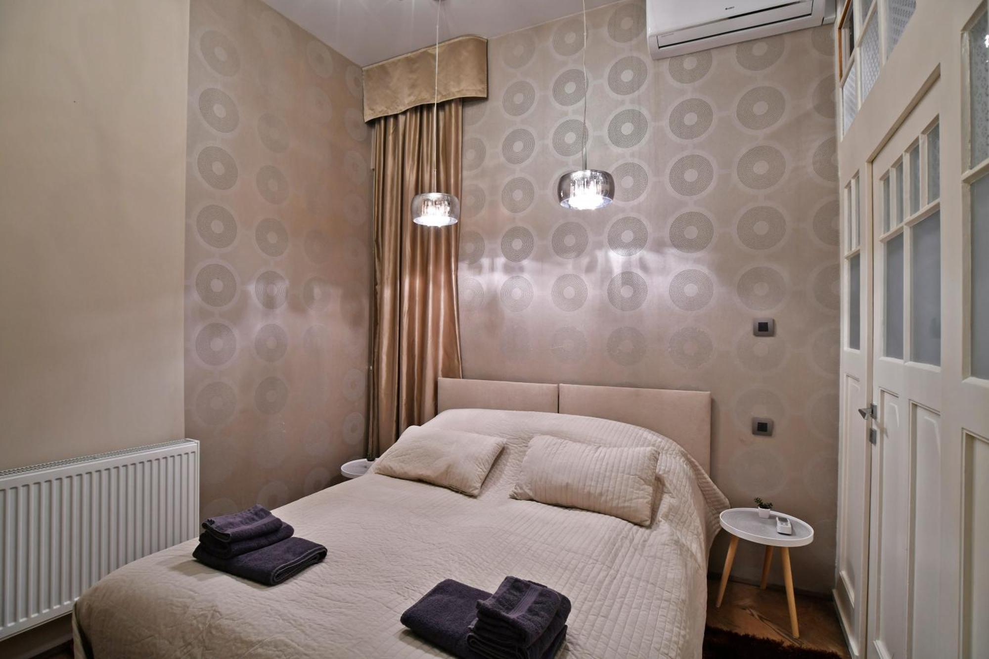 Luxuryflat Near Centre On118 Sqm, 3br,2bth,8bed,ac *