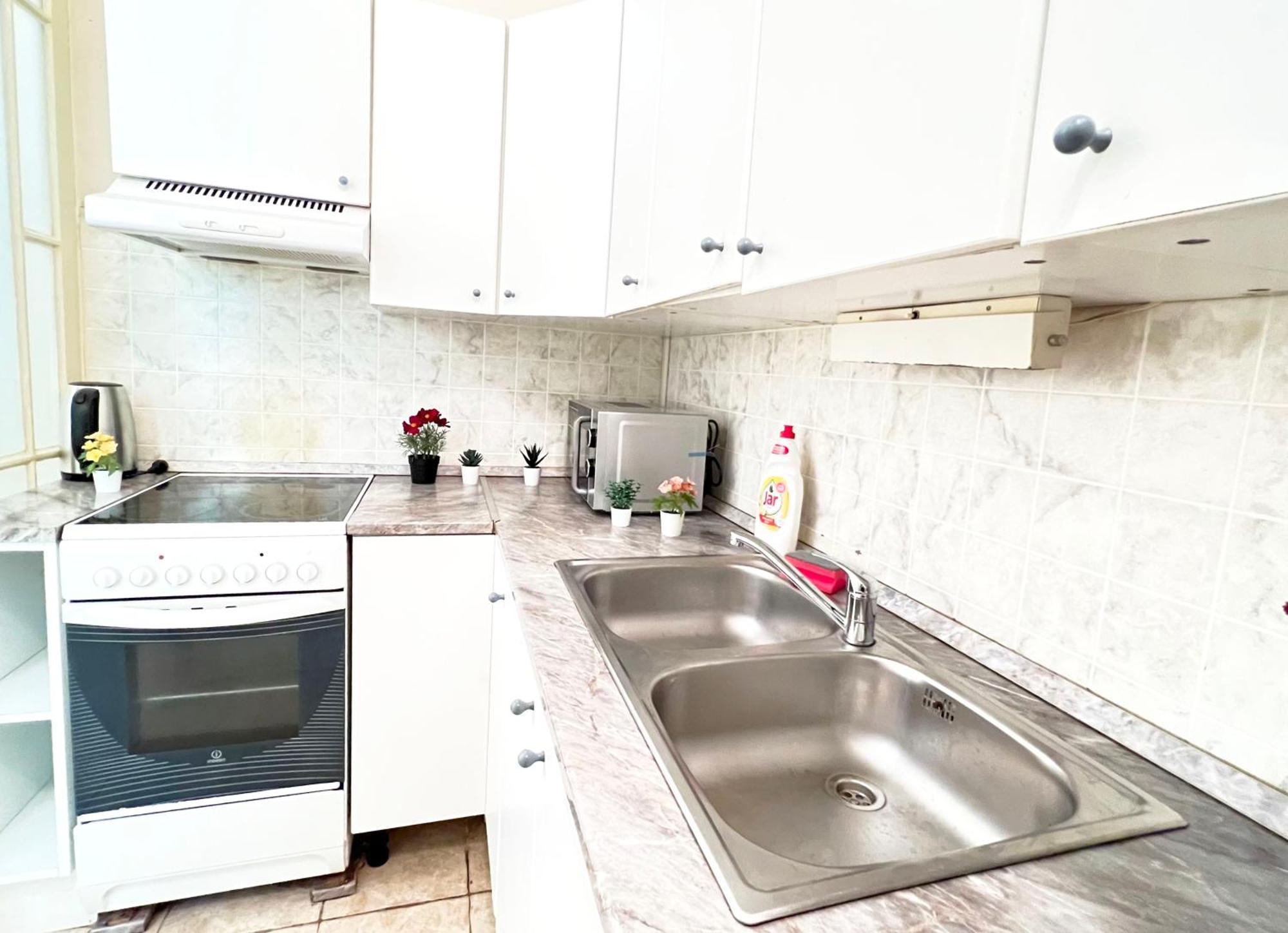 Hogyes Endre Apartment *